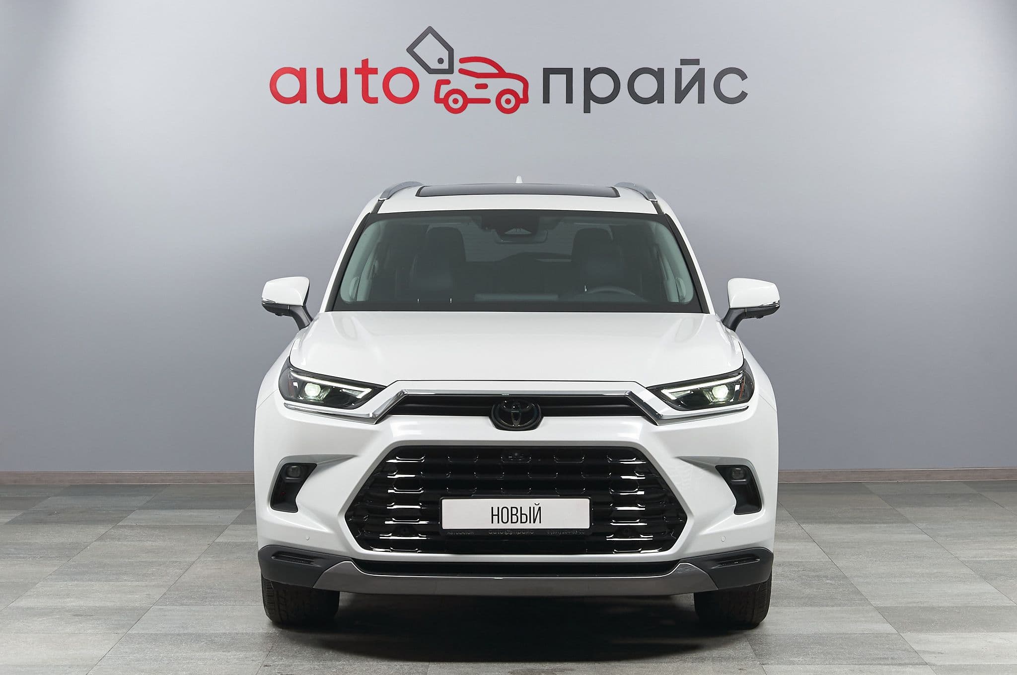 Toyota Grand Highlander - 3