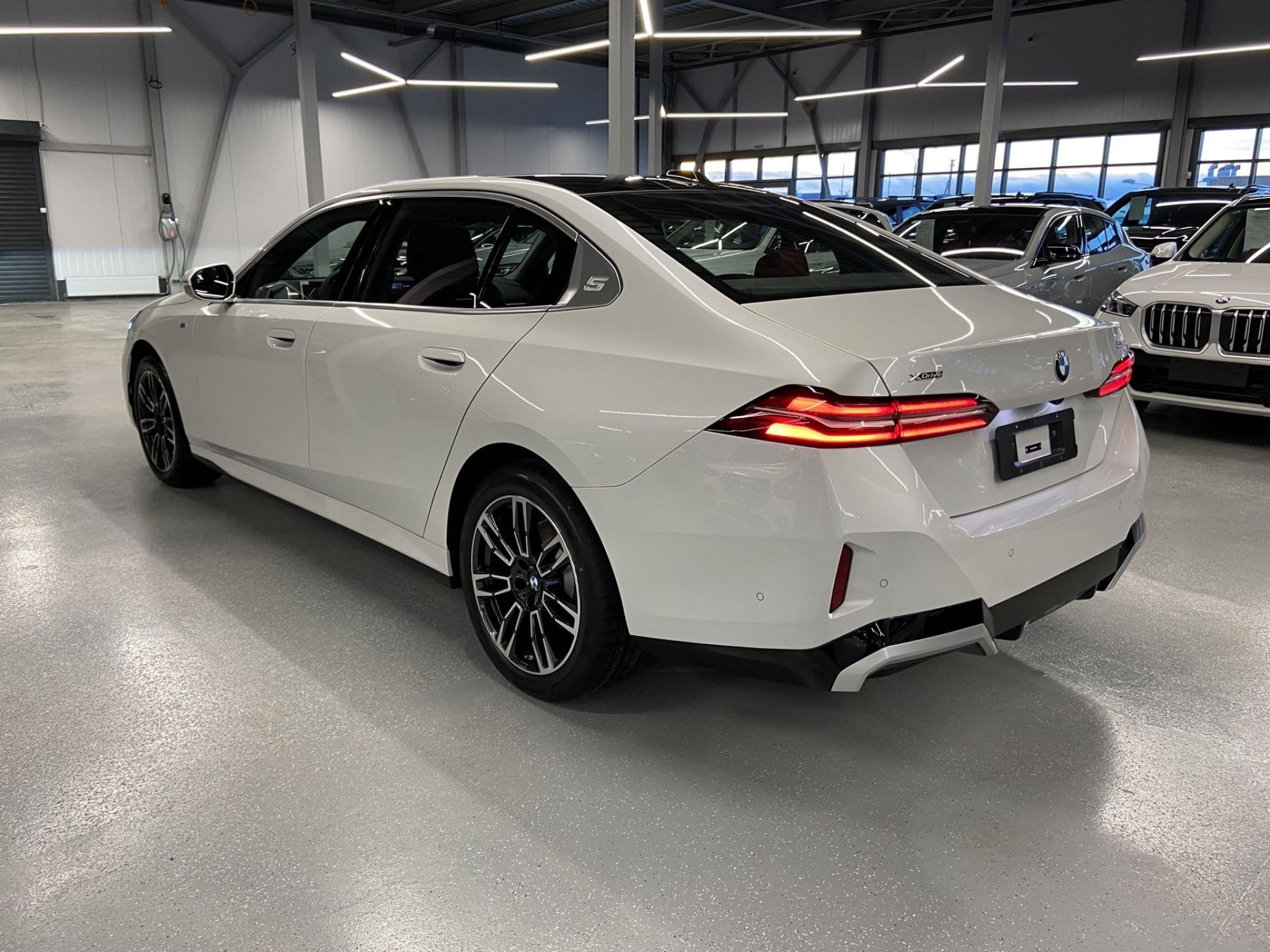 BMW 5 серия - 4