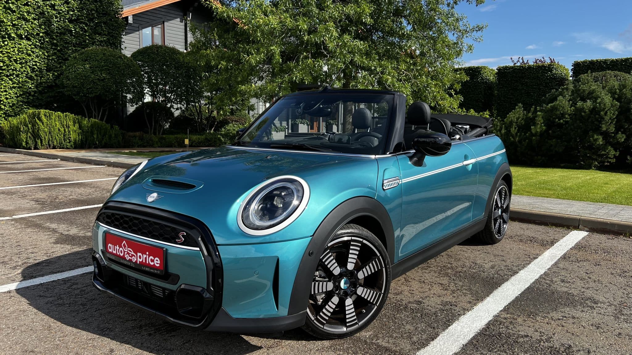 Mini Cabrio - 1