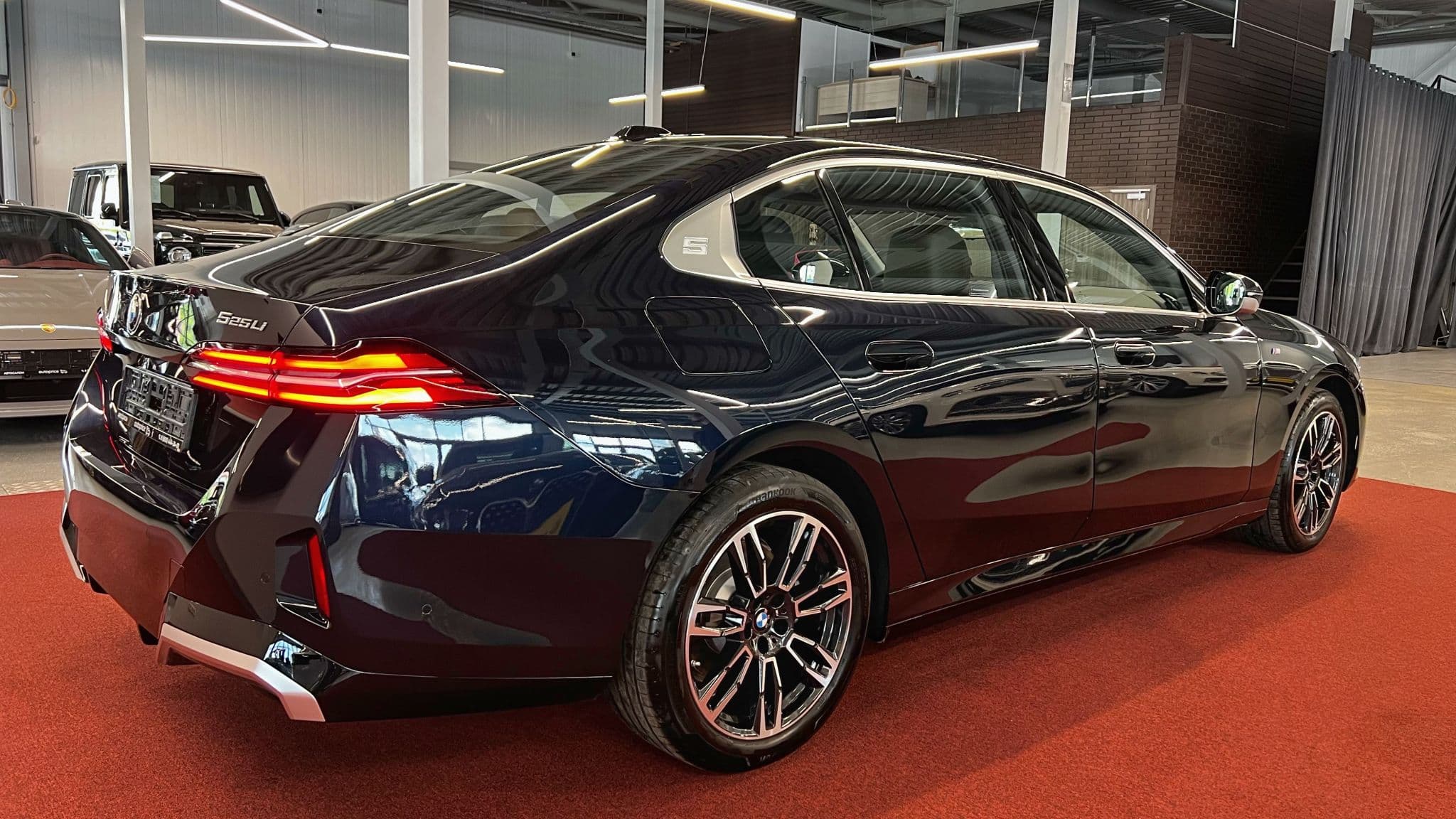BMW 5 серия - 4