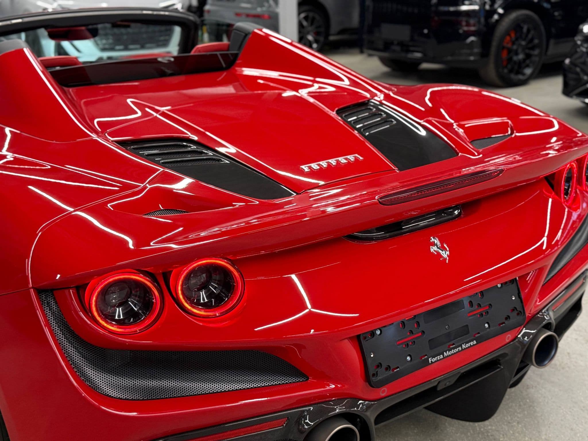 Ferrari F8 Spider - 5