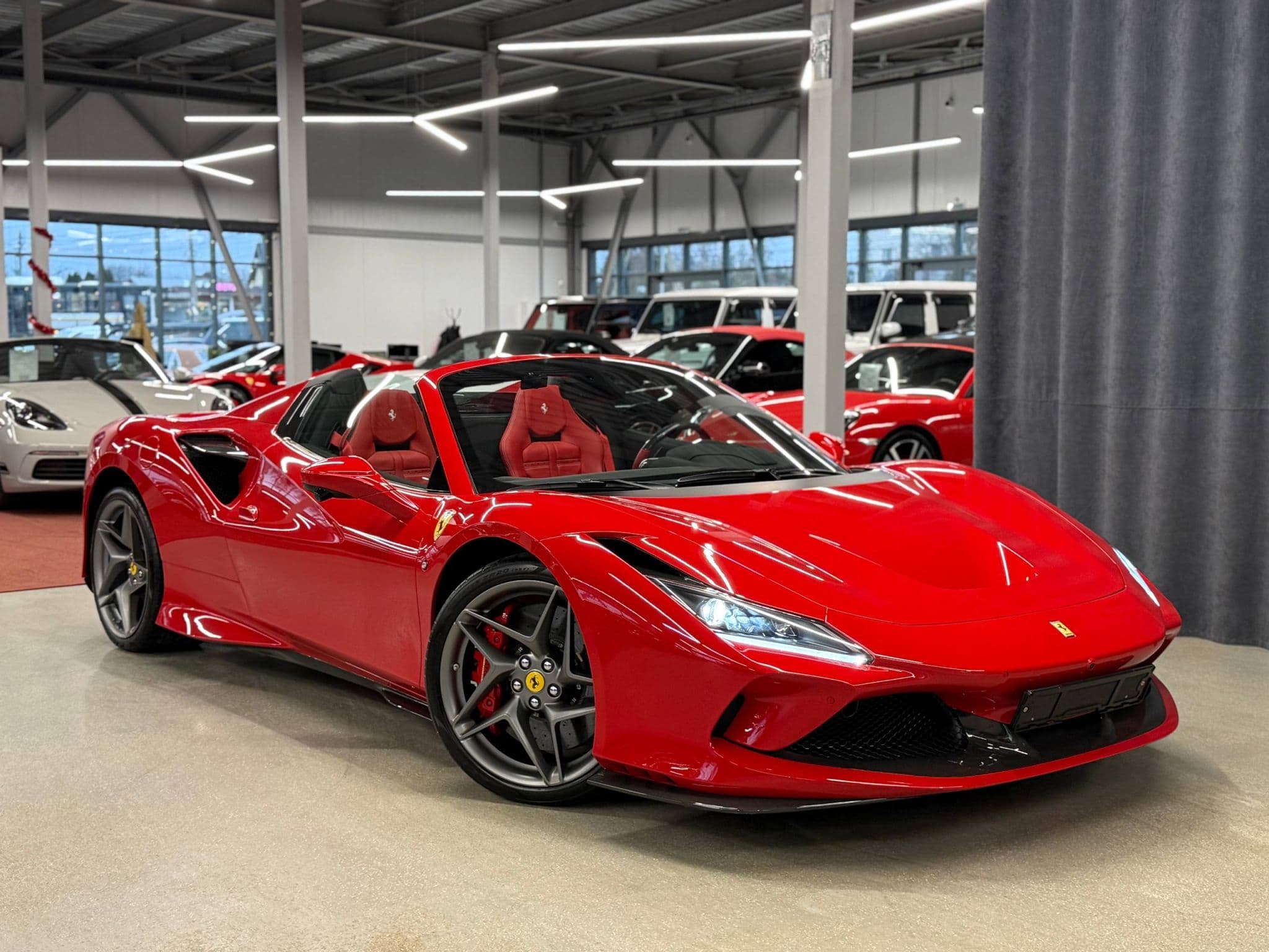Ferrari F8 Spider - 1