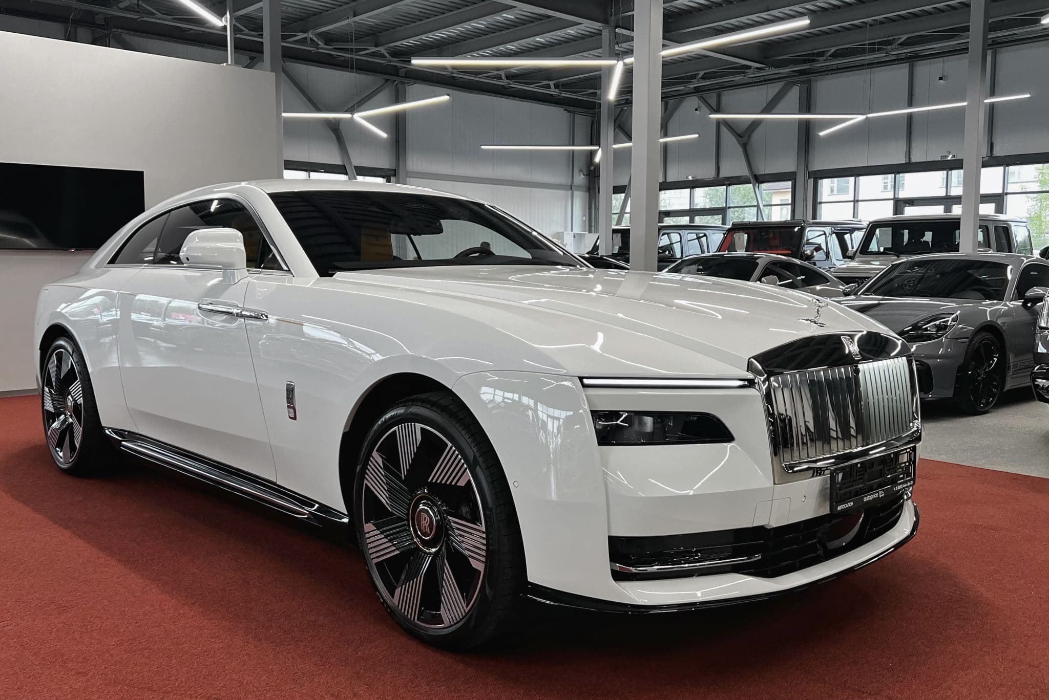 Rolls-Royce Spectre - 2