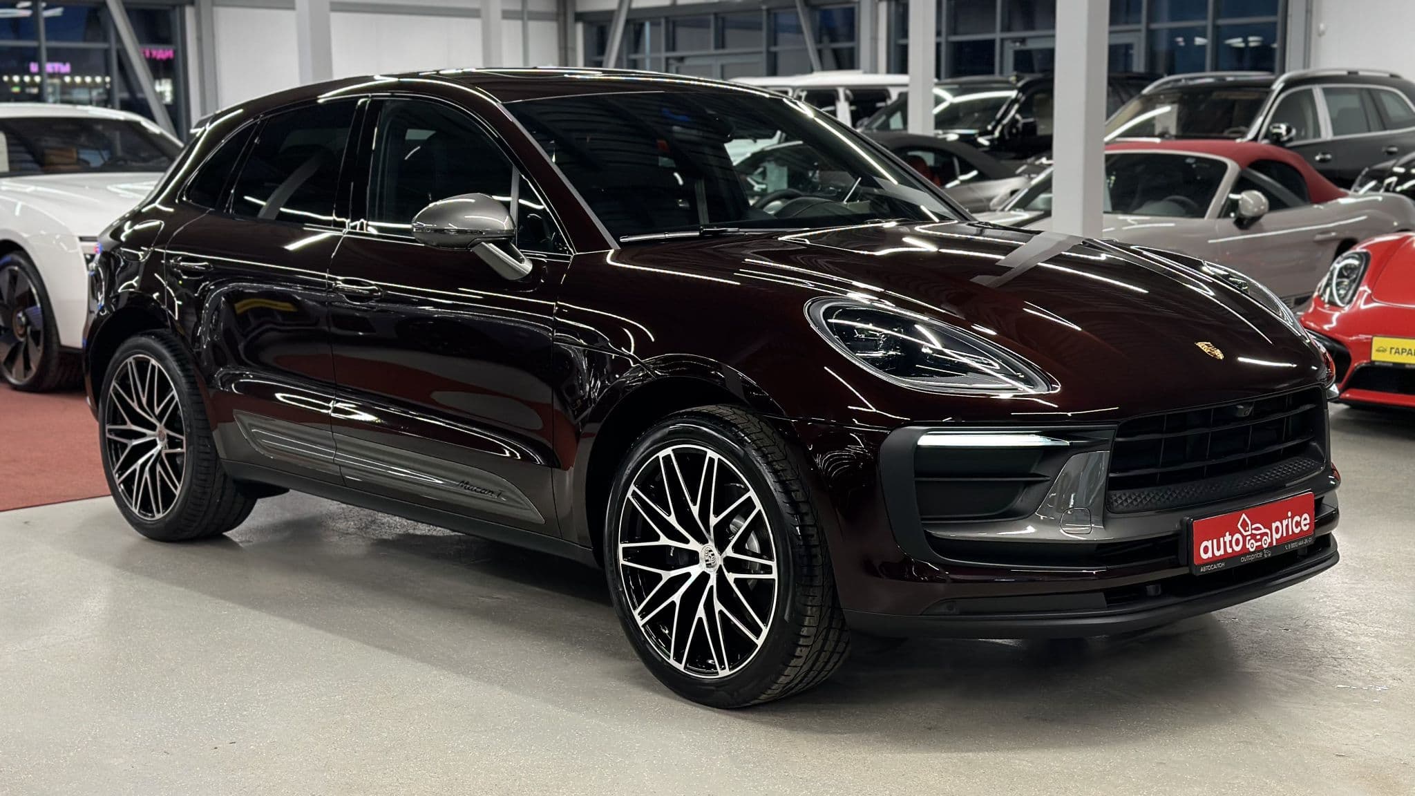 Porsche Macan - 1