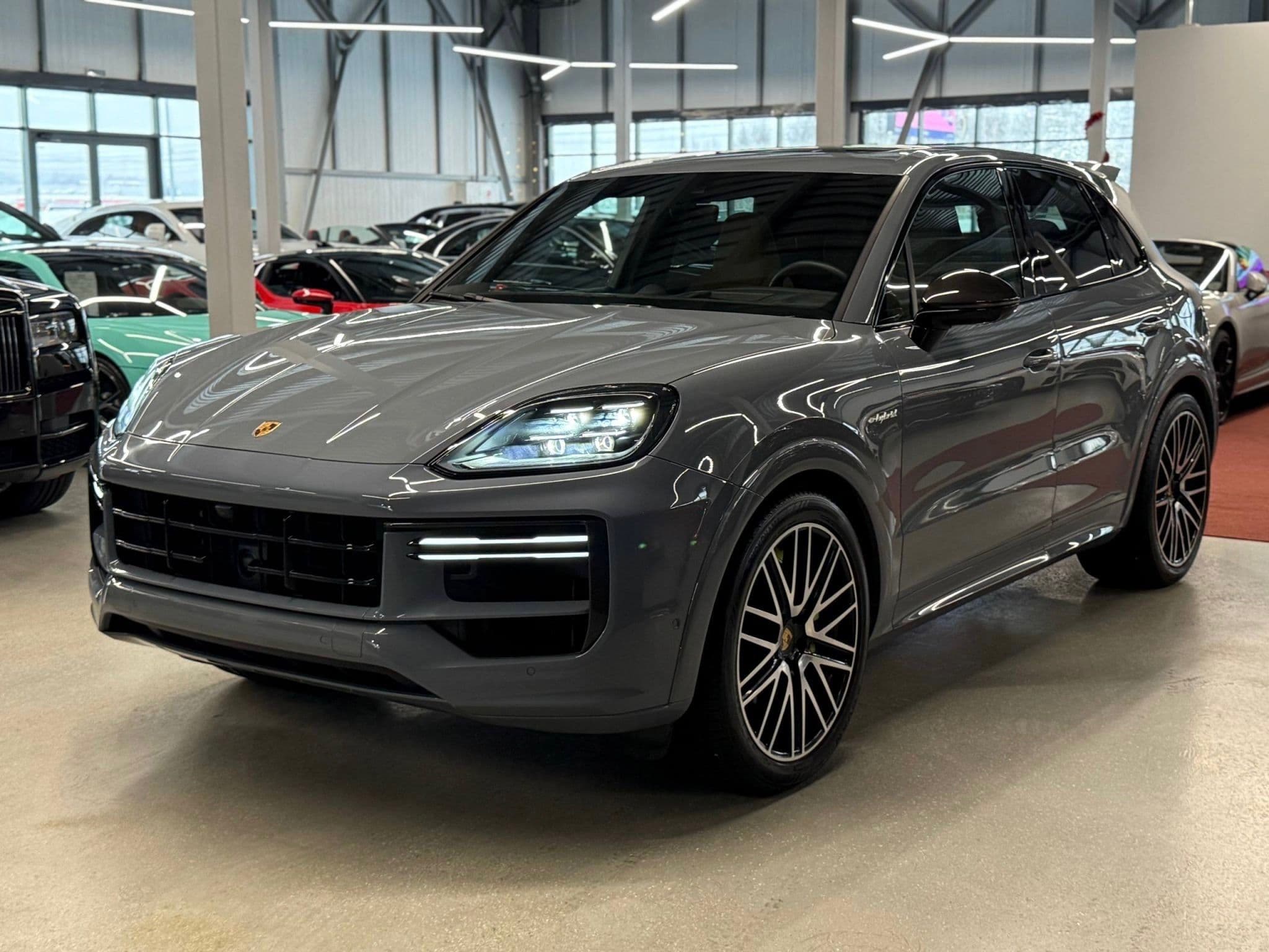 Porsche Cayenne - 1