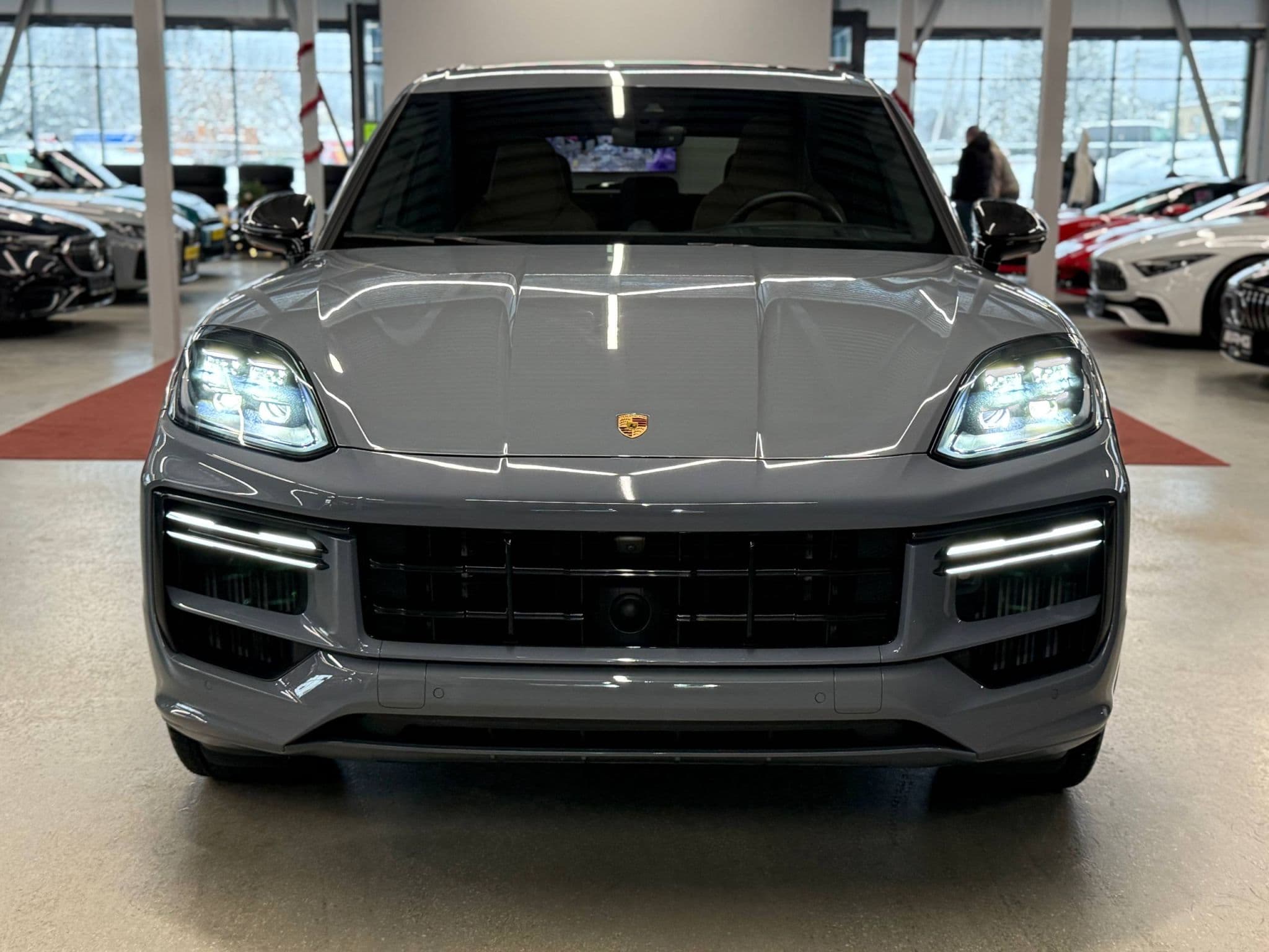 Porsche Cayenne - 2