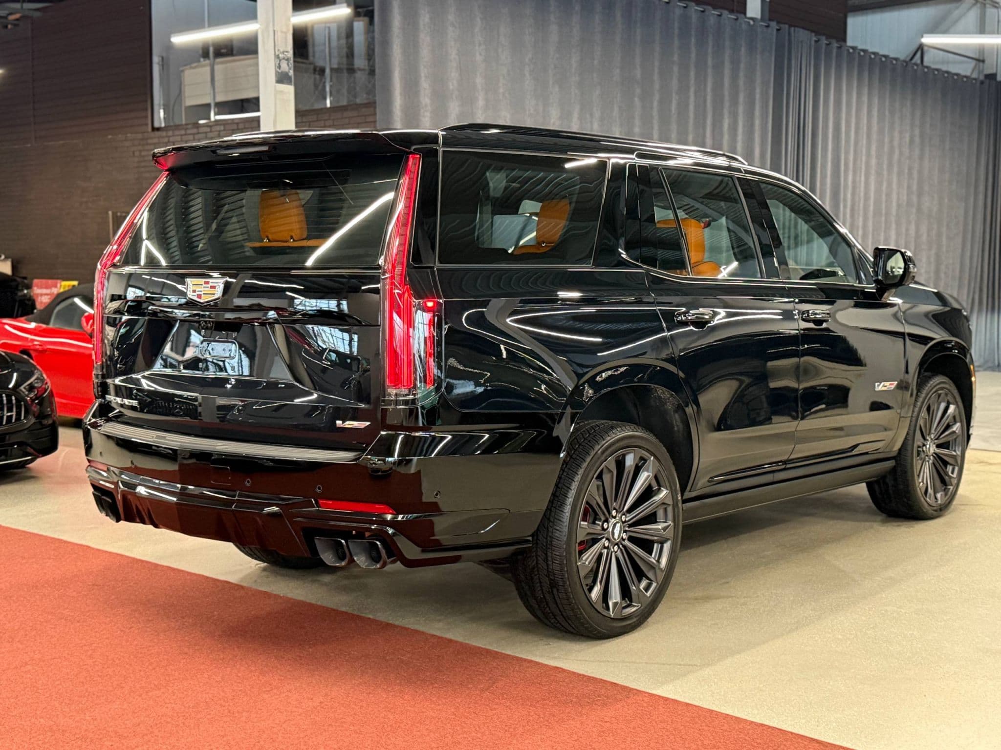 Cadillac Escalade-V - 5