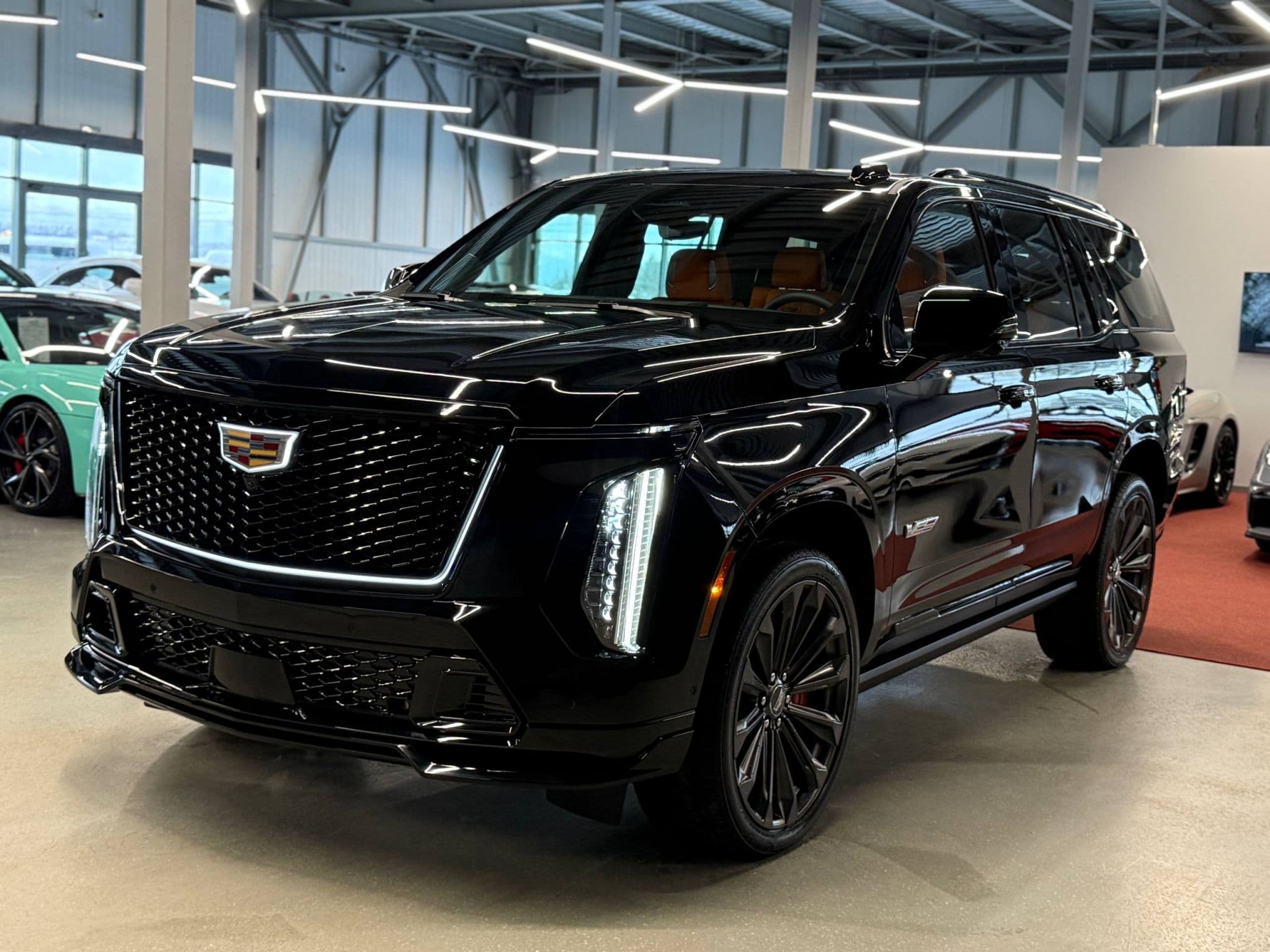 Cadillac Escalade-V - 1