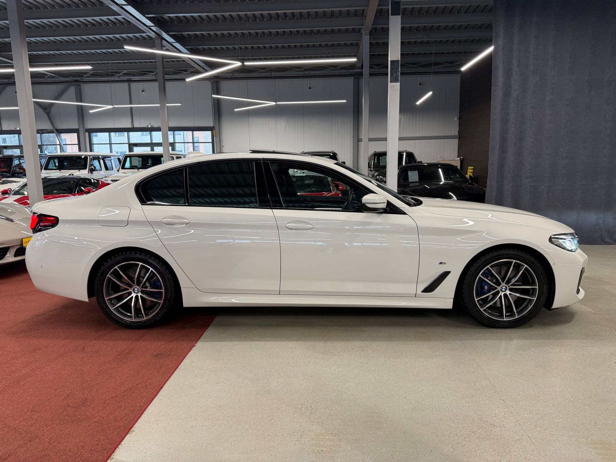 BMW 5 серии - 4