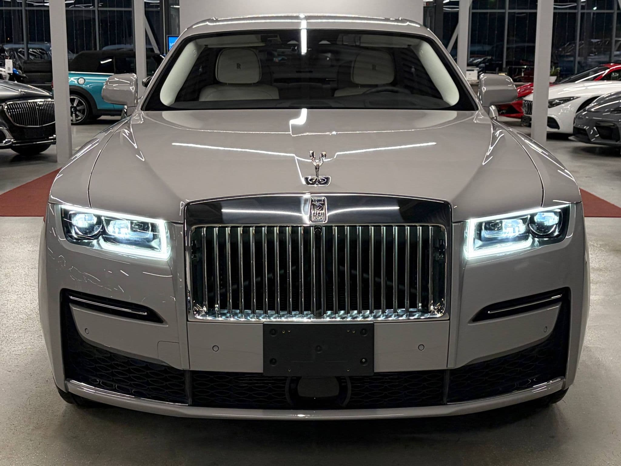 Rolls-Royce Ghost - 2