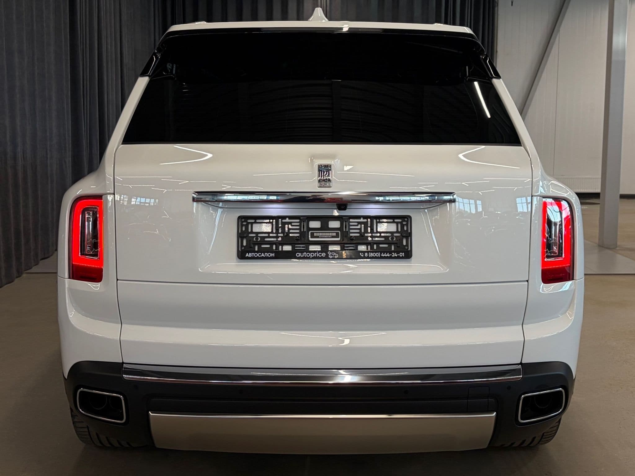 Rolls-Royce Cullinan - 5