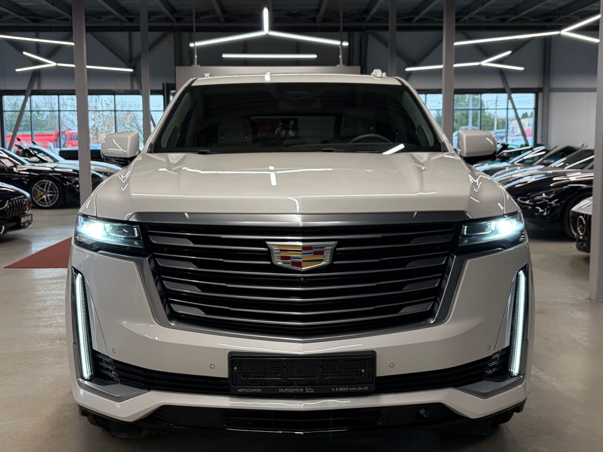Cadillac Escalade - 2