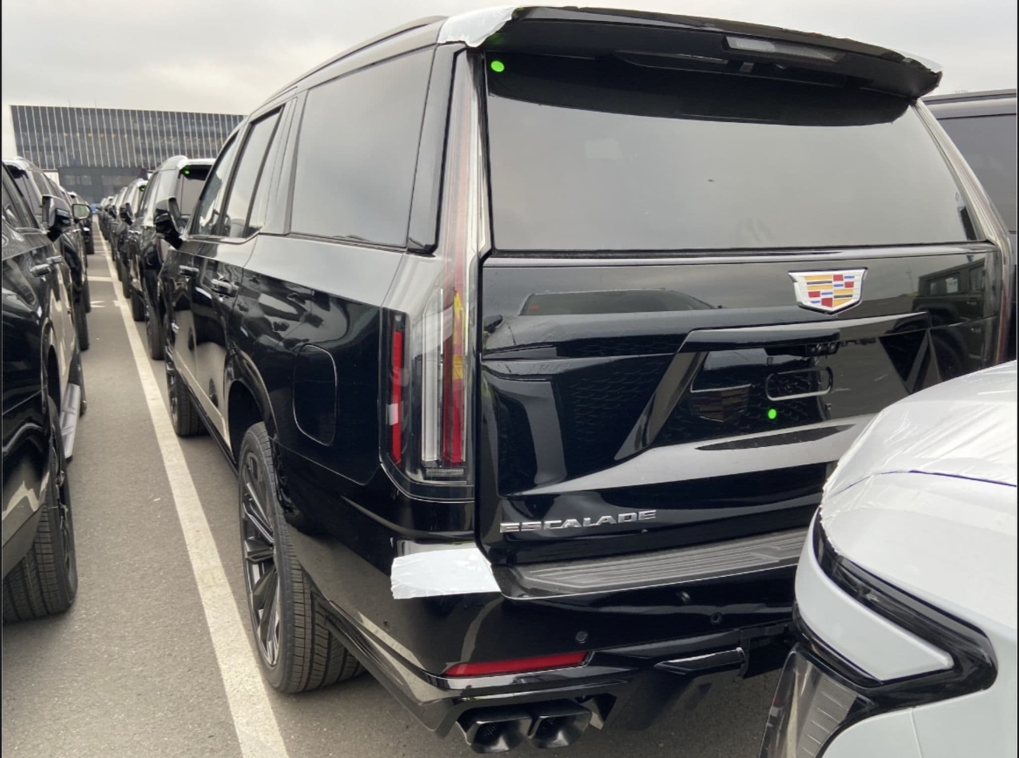 Cadillac Escalade-V - 2