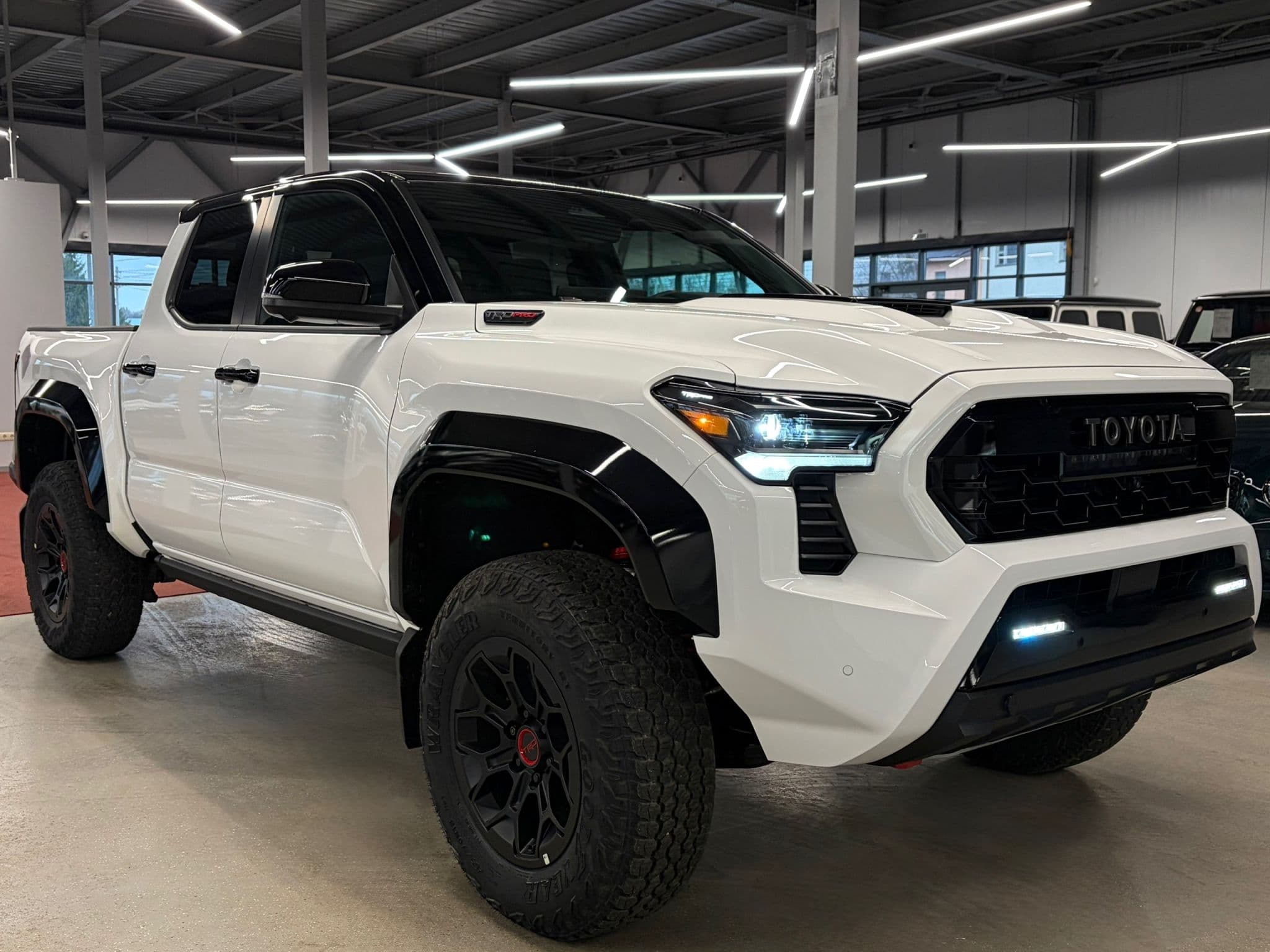 Toyota Tacoma - 4