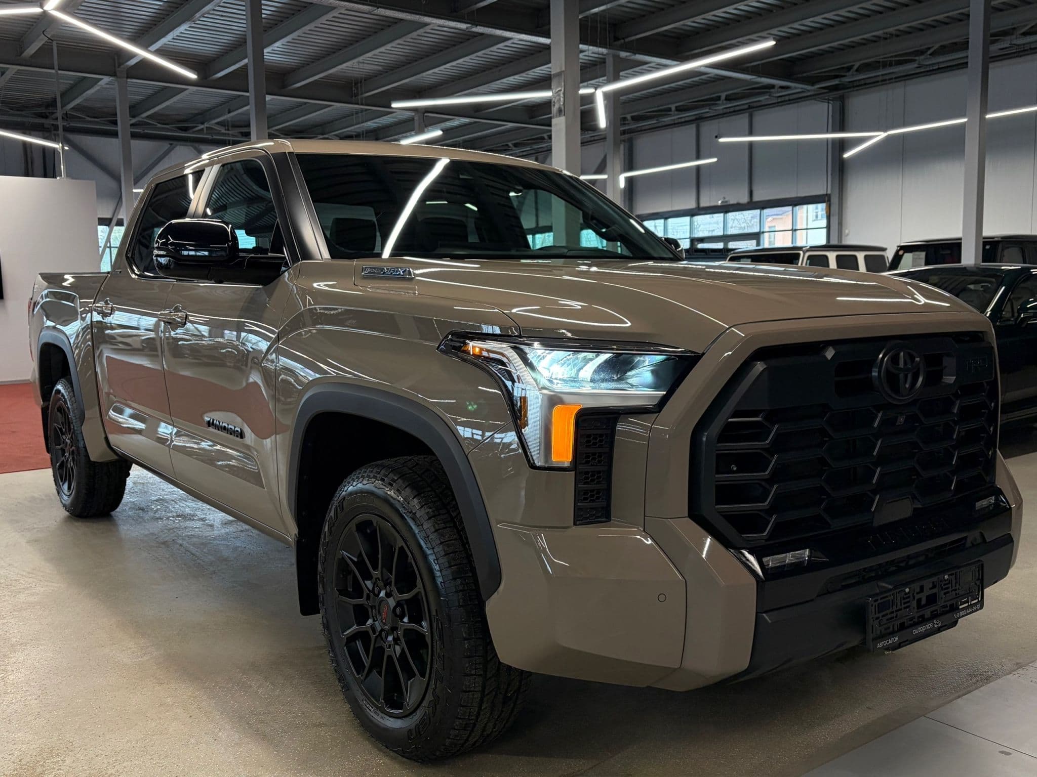 Toyota Tundra - 4