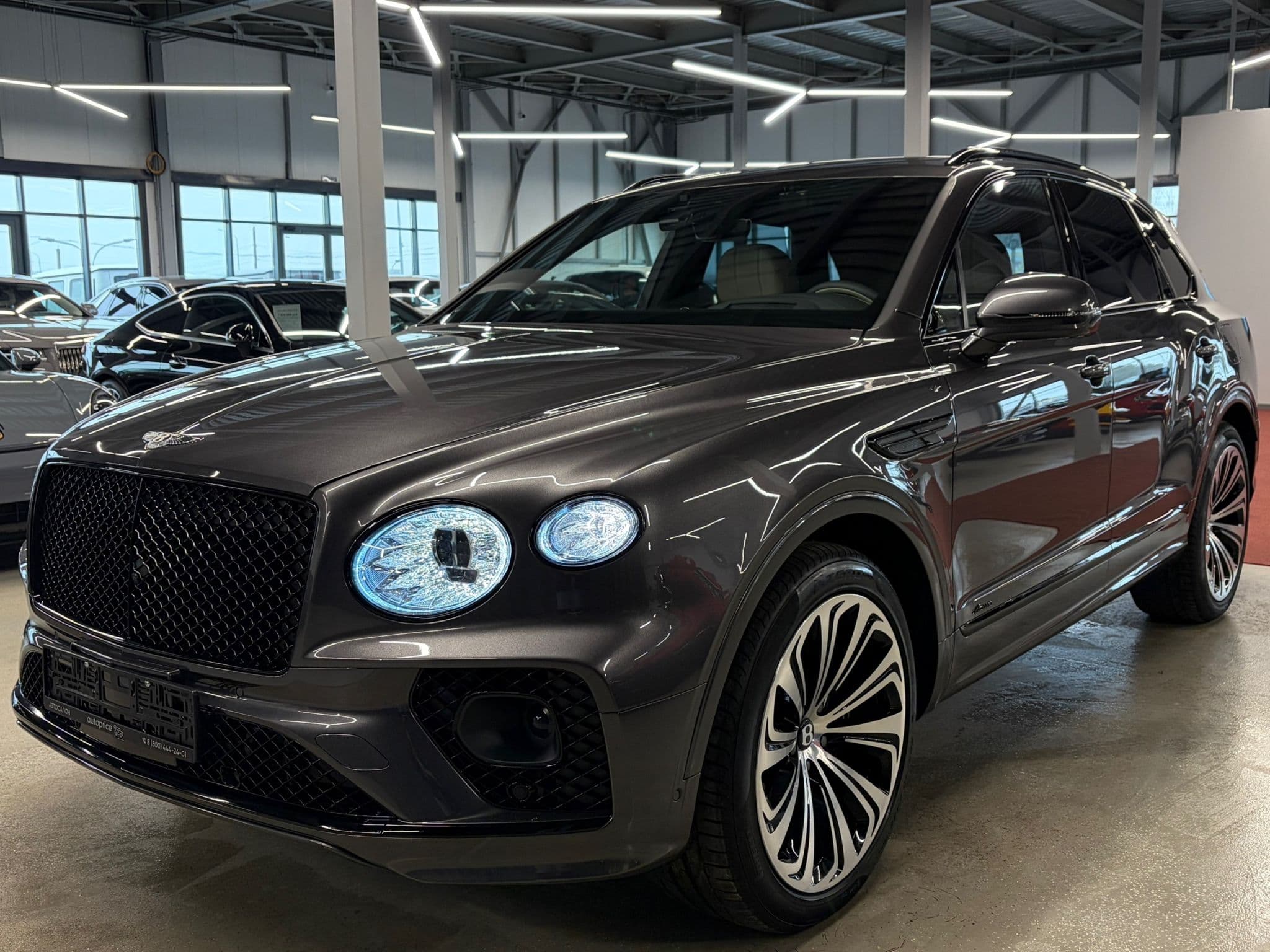 Bentley Bentayga - 1