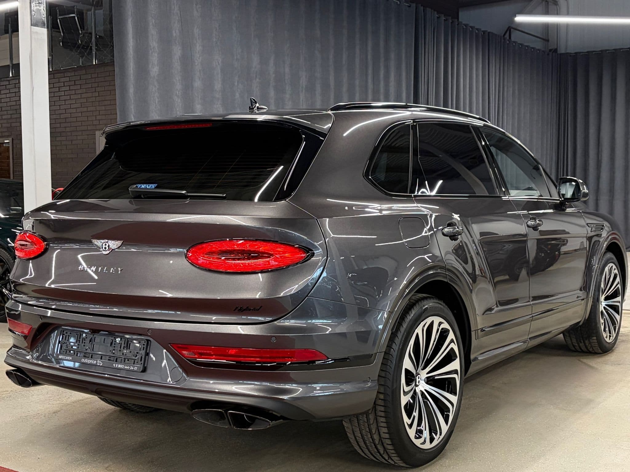 Bentley Bentayga - 5