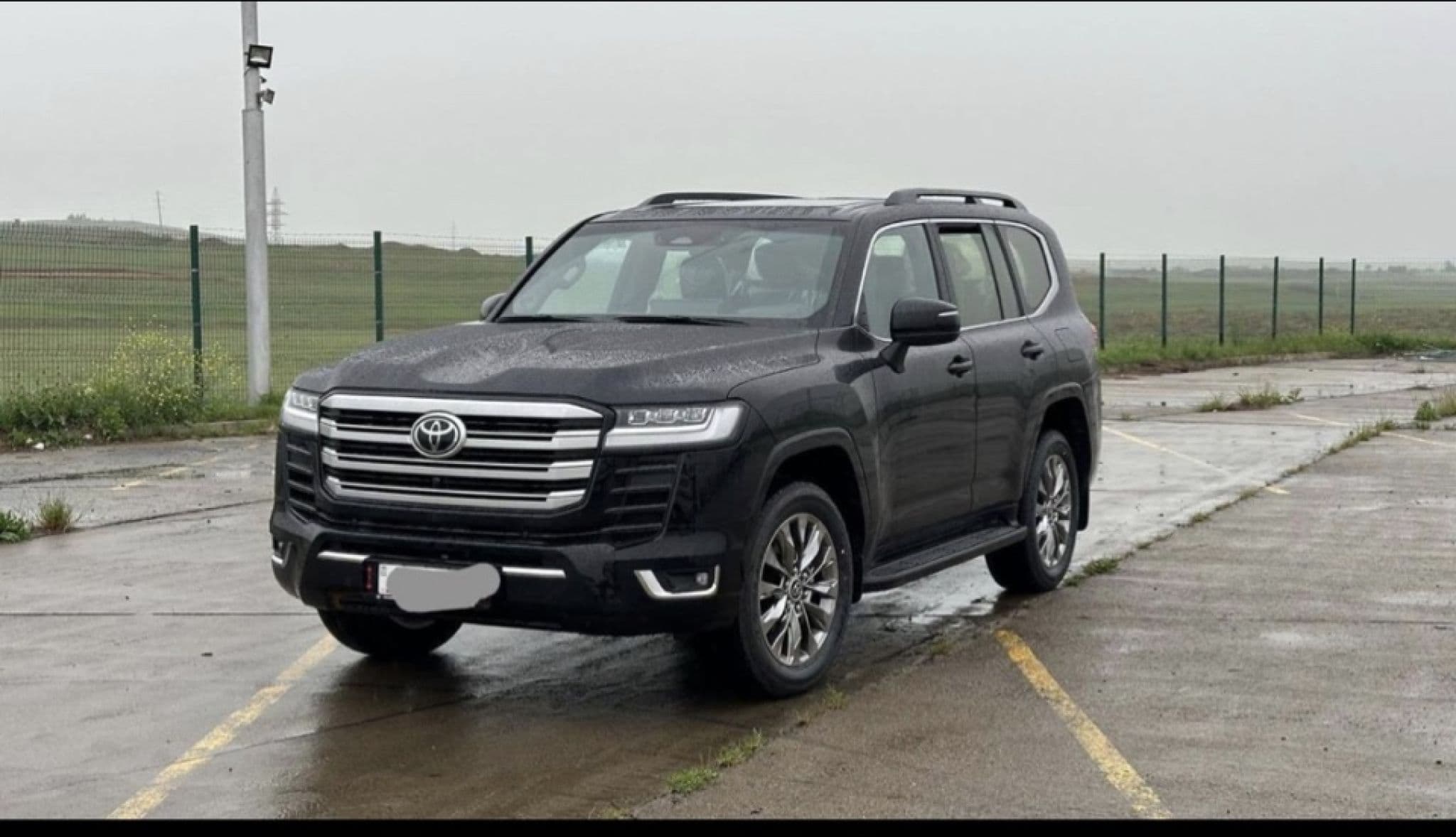 Toyota Land Cruiser - 1