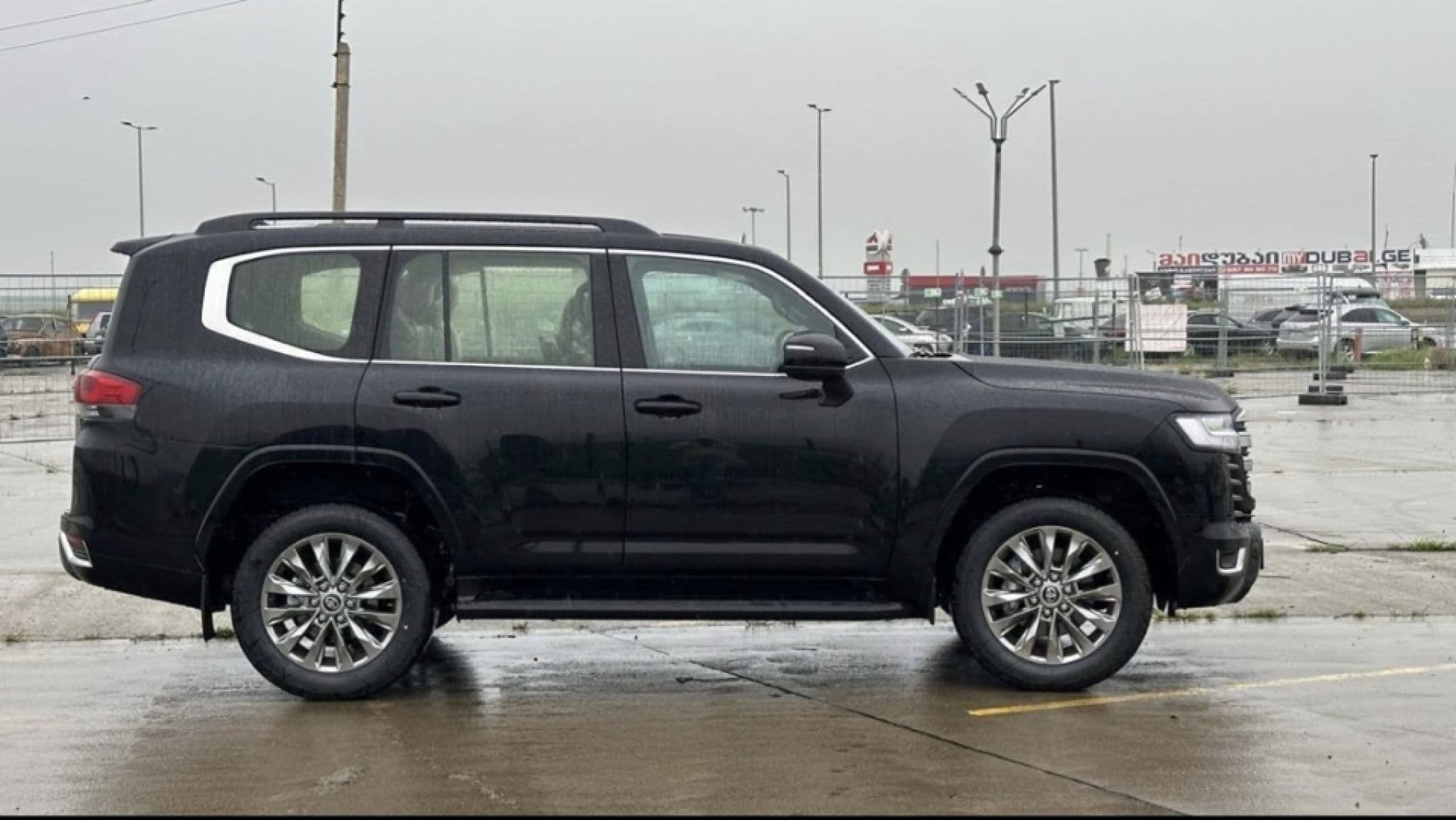 Toyota Land Cruiser - 3