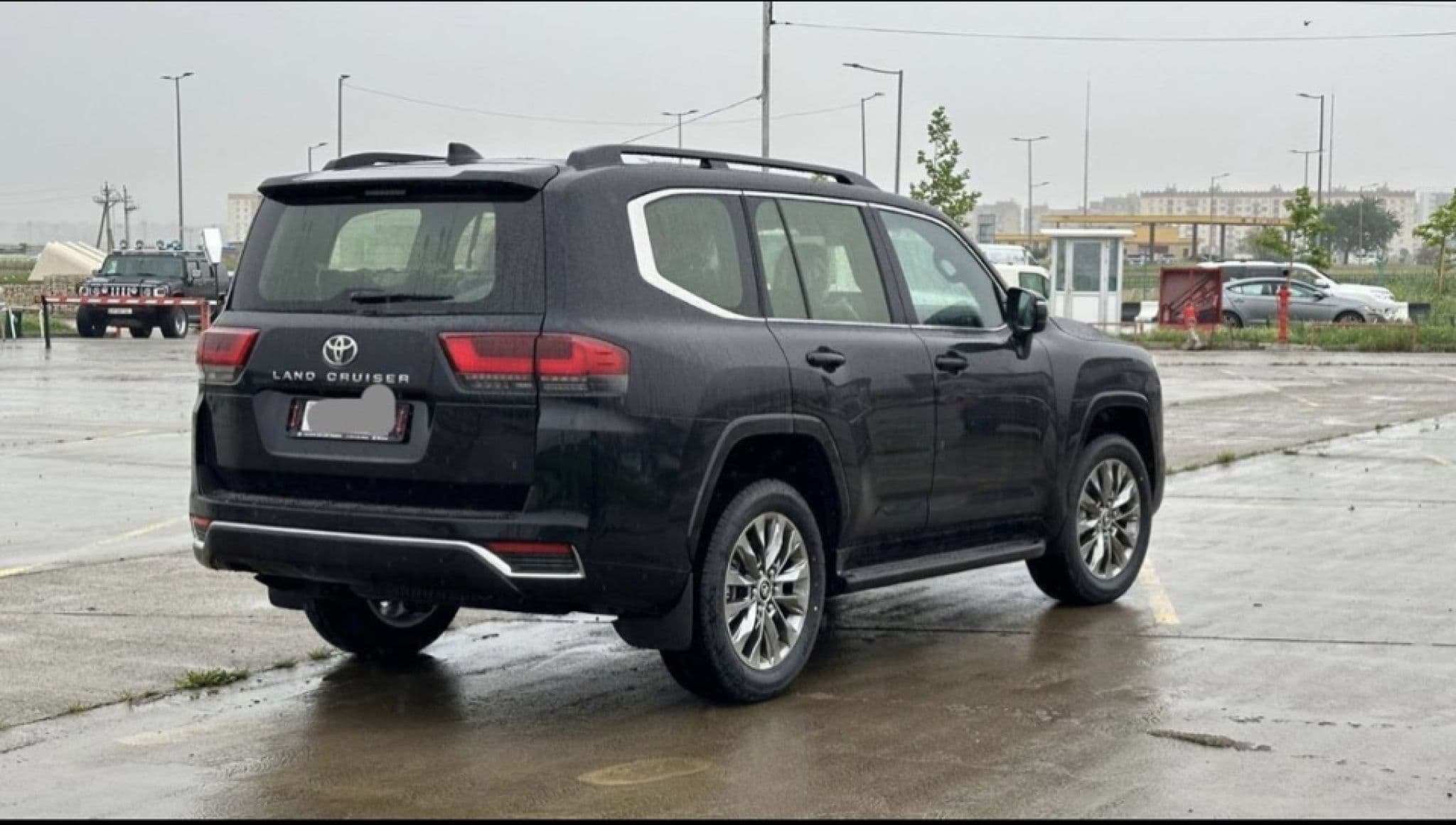 Toyota Land Cruiser - 2