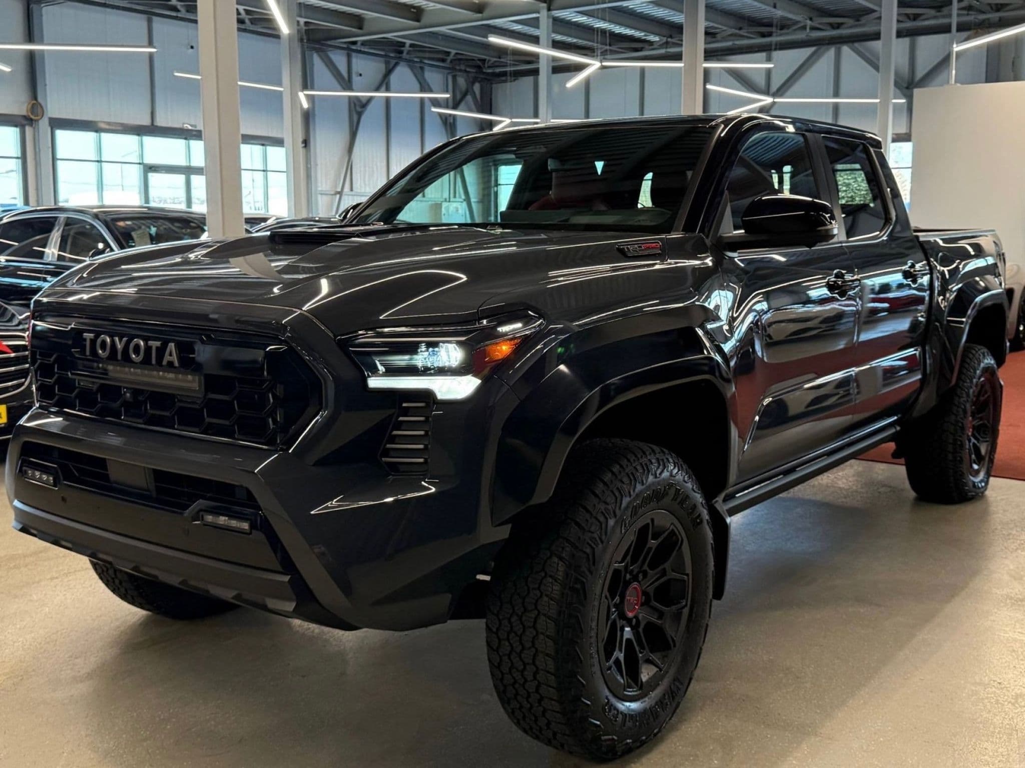 Toyota Tacoma - 1