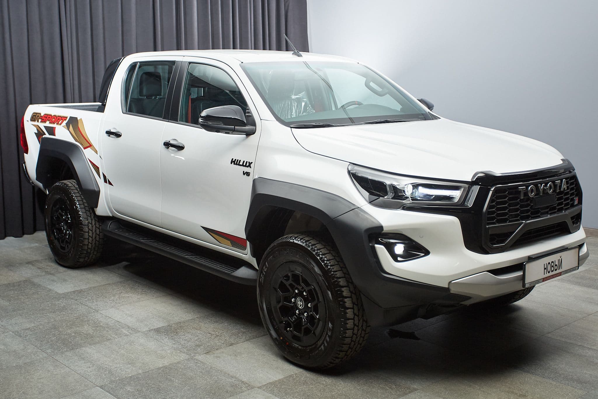 Toyota Hilux - 2