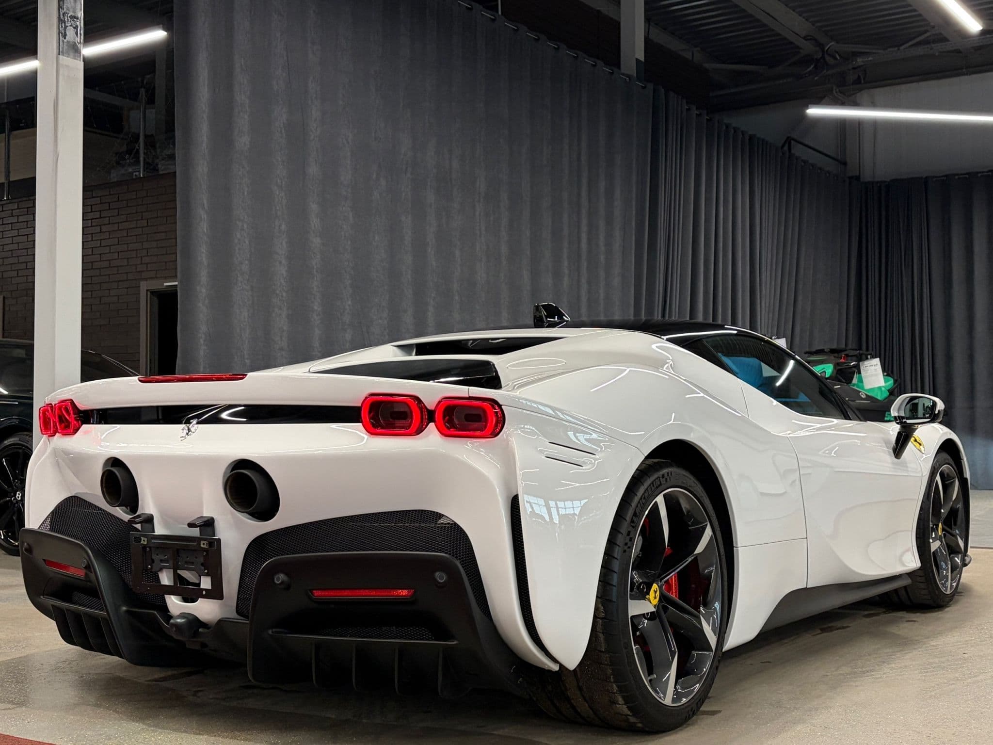 Ferrari SF90 - 5