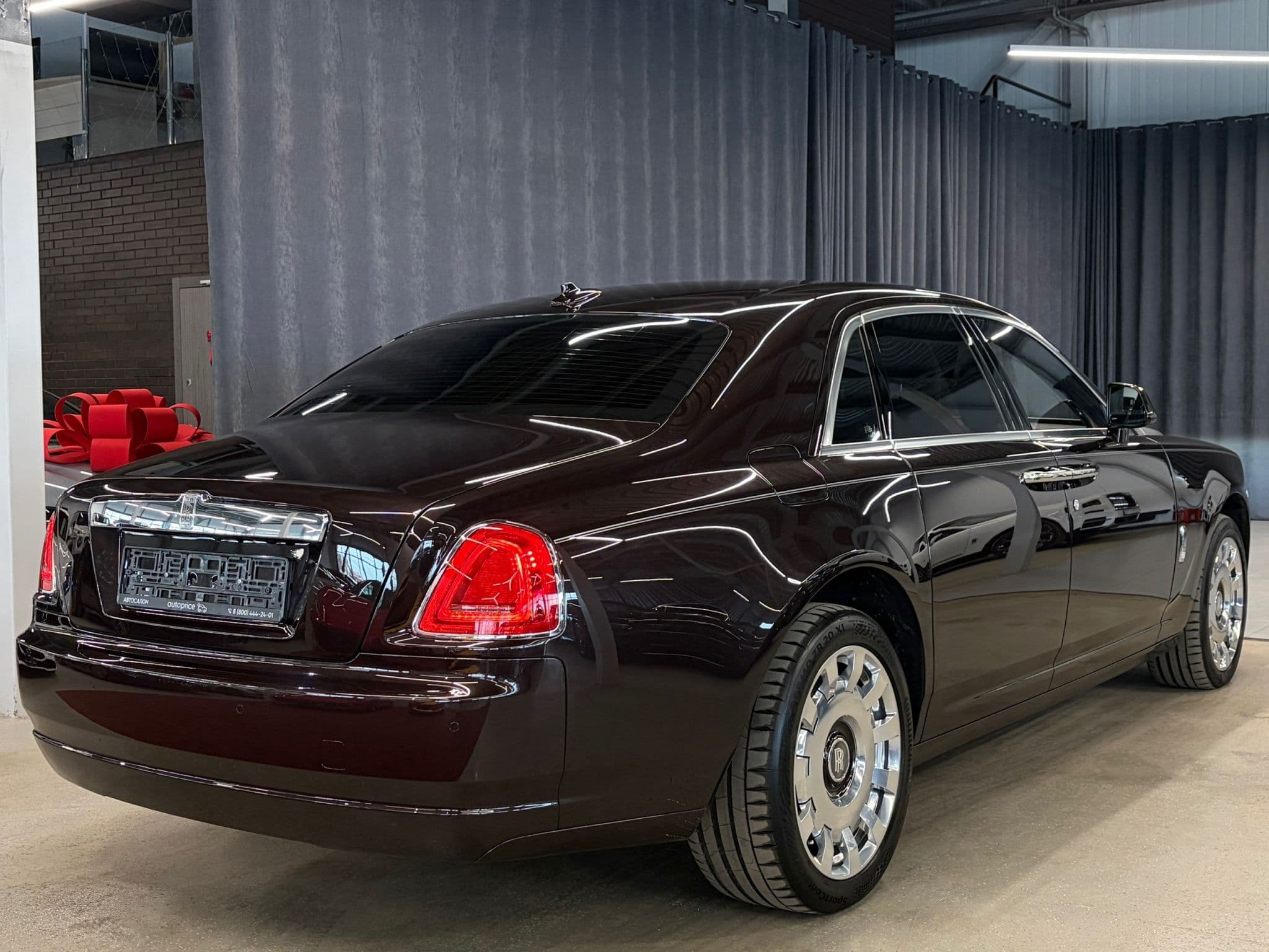 Rolls-Royce Ghost - 5