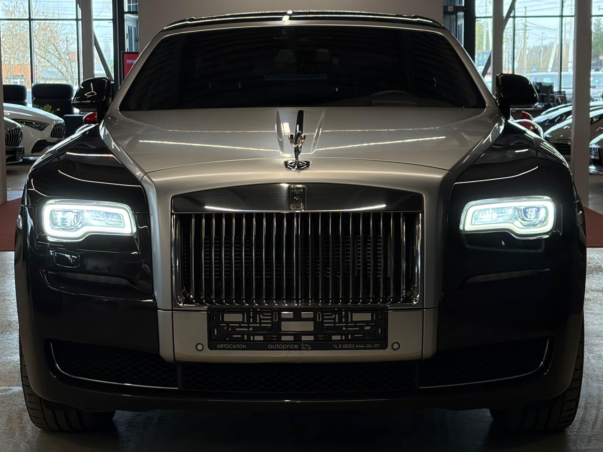 Rolls-Royce Ghost - 3