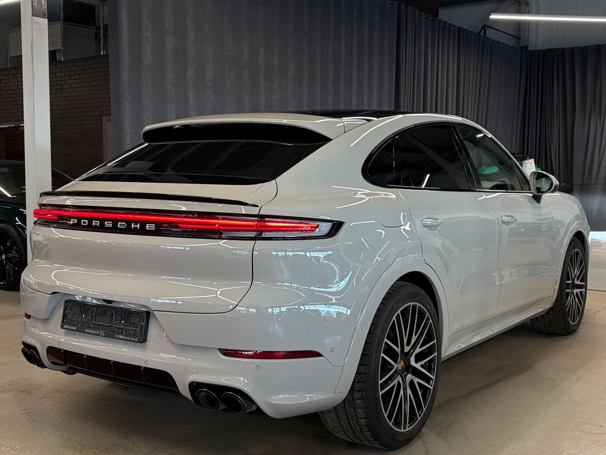 Porsche Cayenne - 5