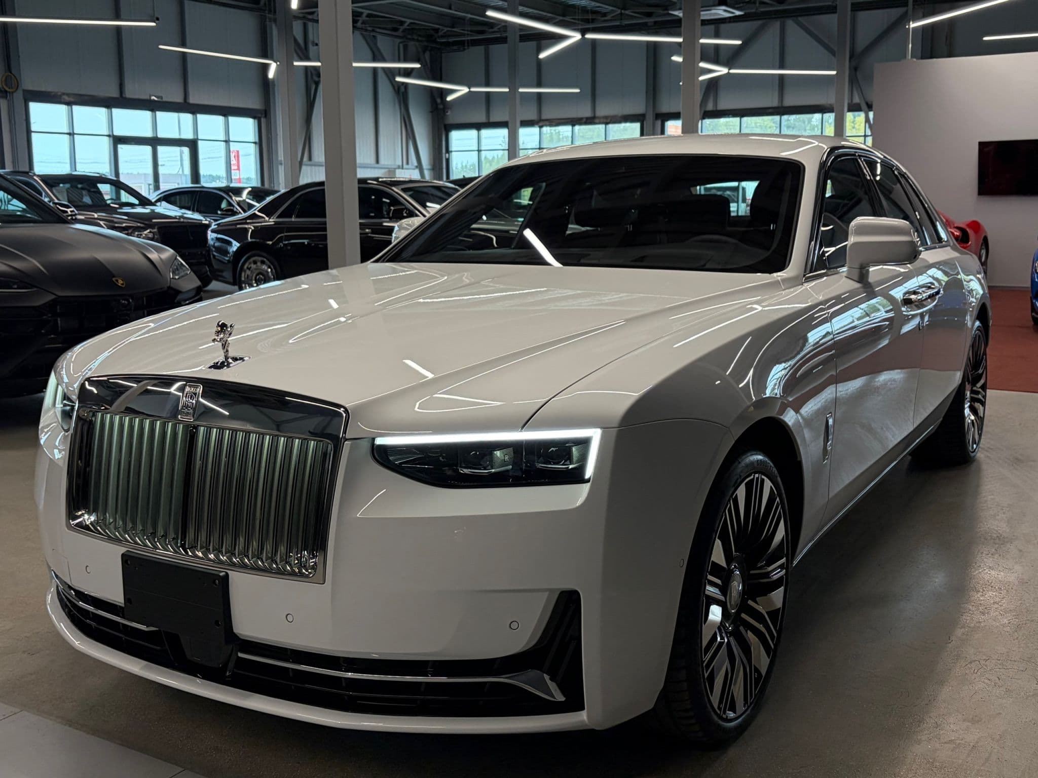Rolls-Royce Ghost - 2