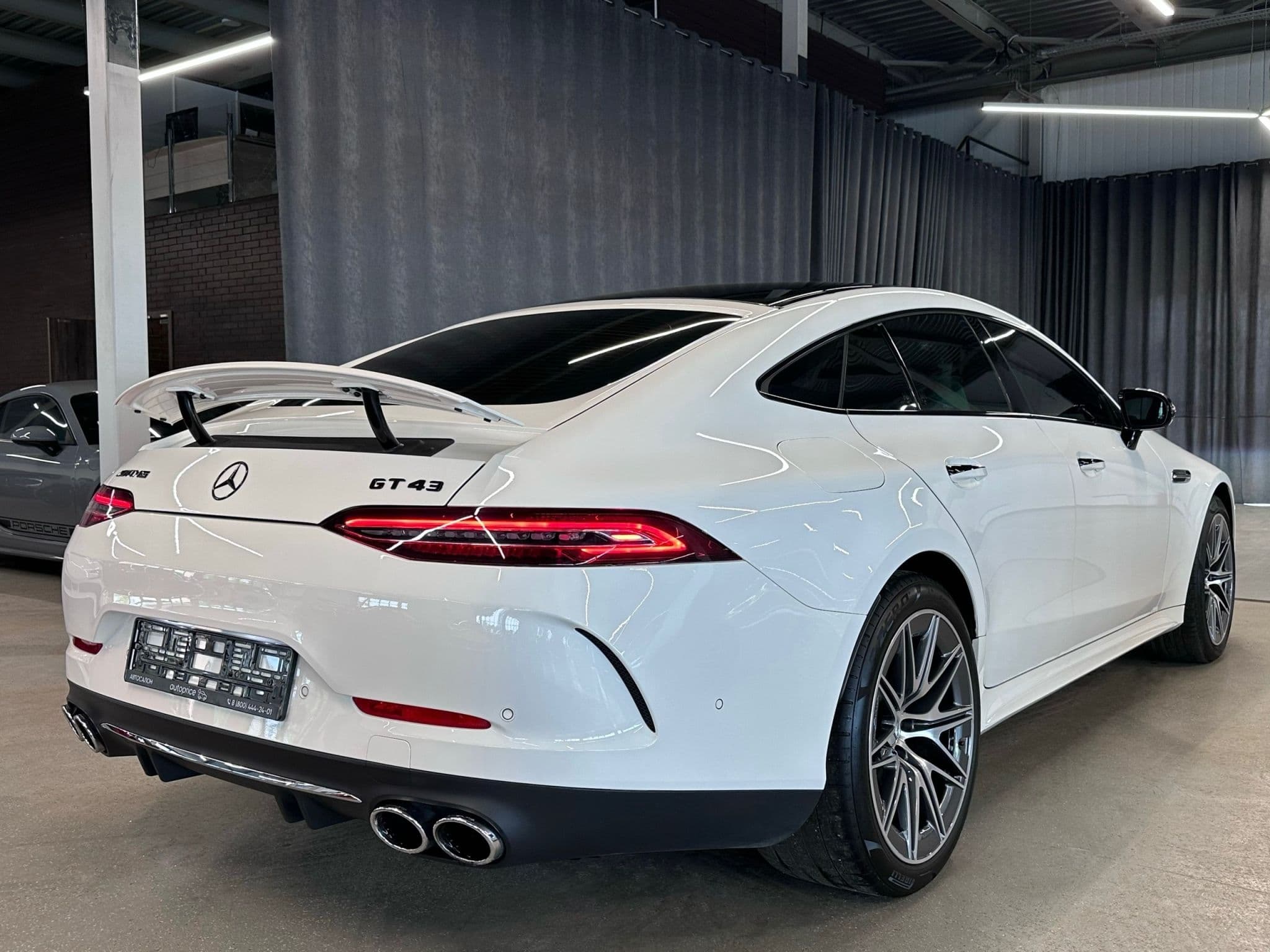 Mercedes-Benz AMG GT - 5