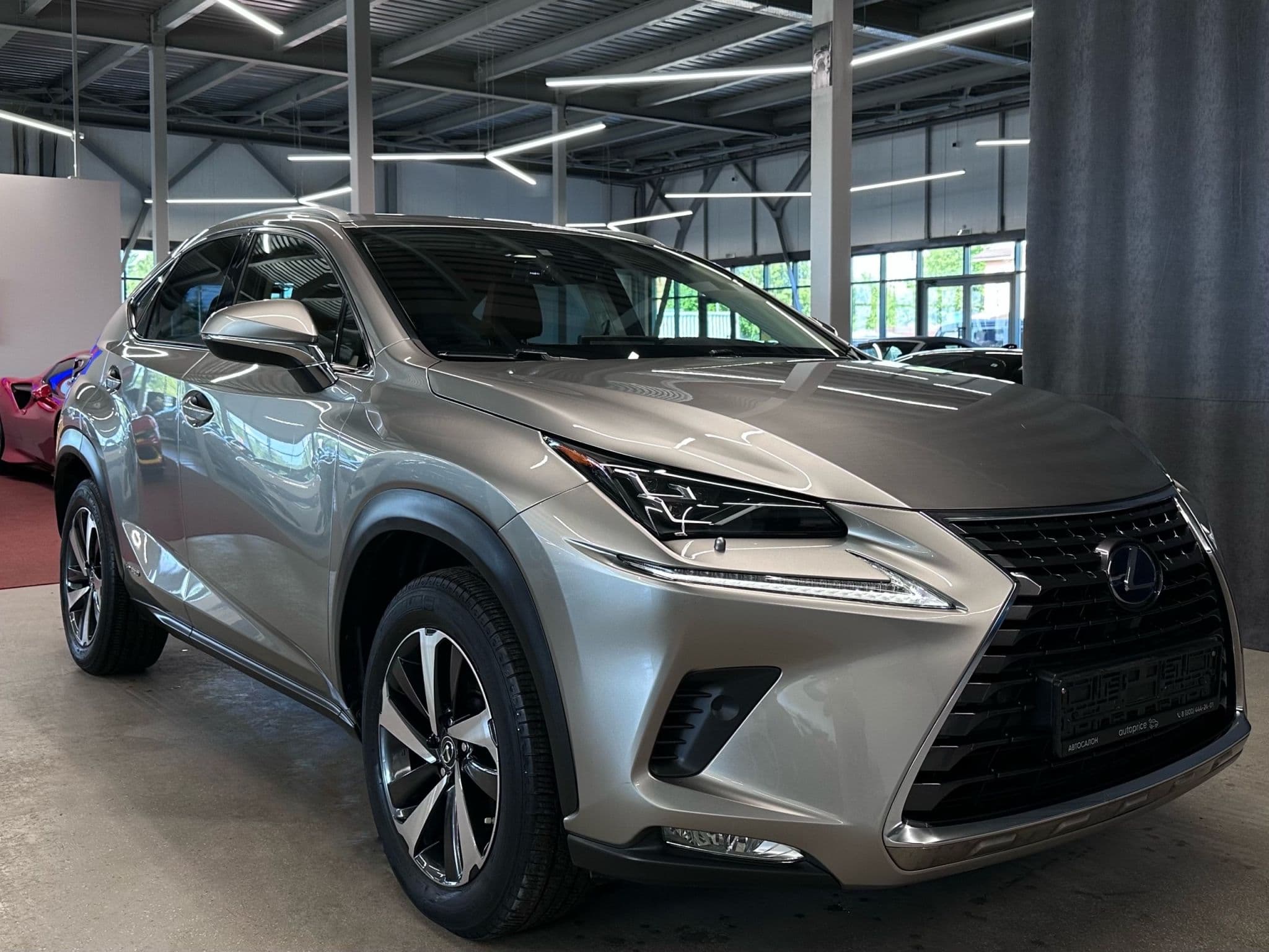 Lexus NX - 4