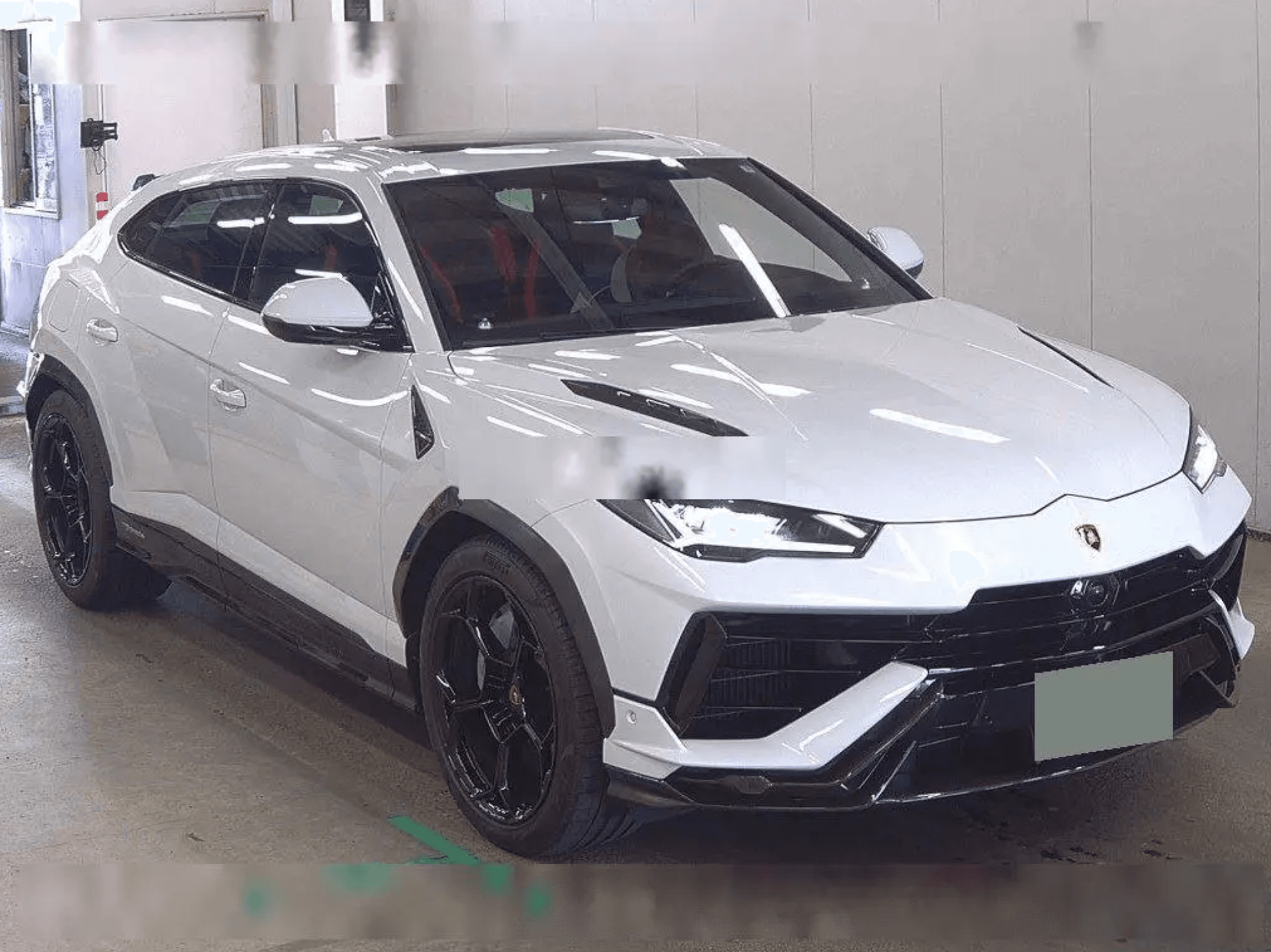 Lamborghini Urus - 1