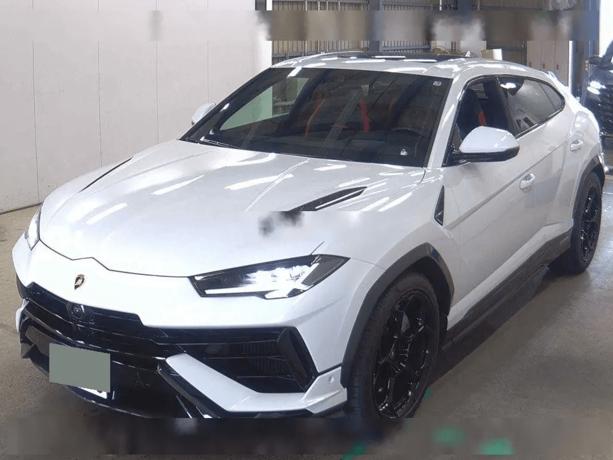 Lamborghini Urus - 3