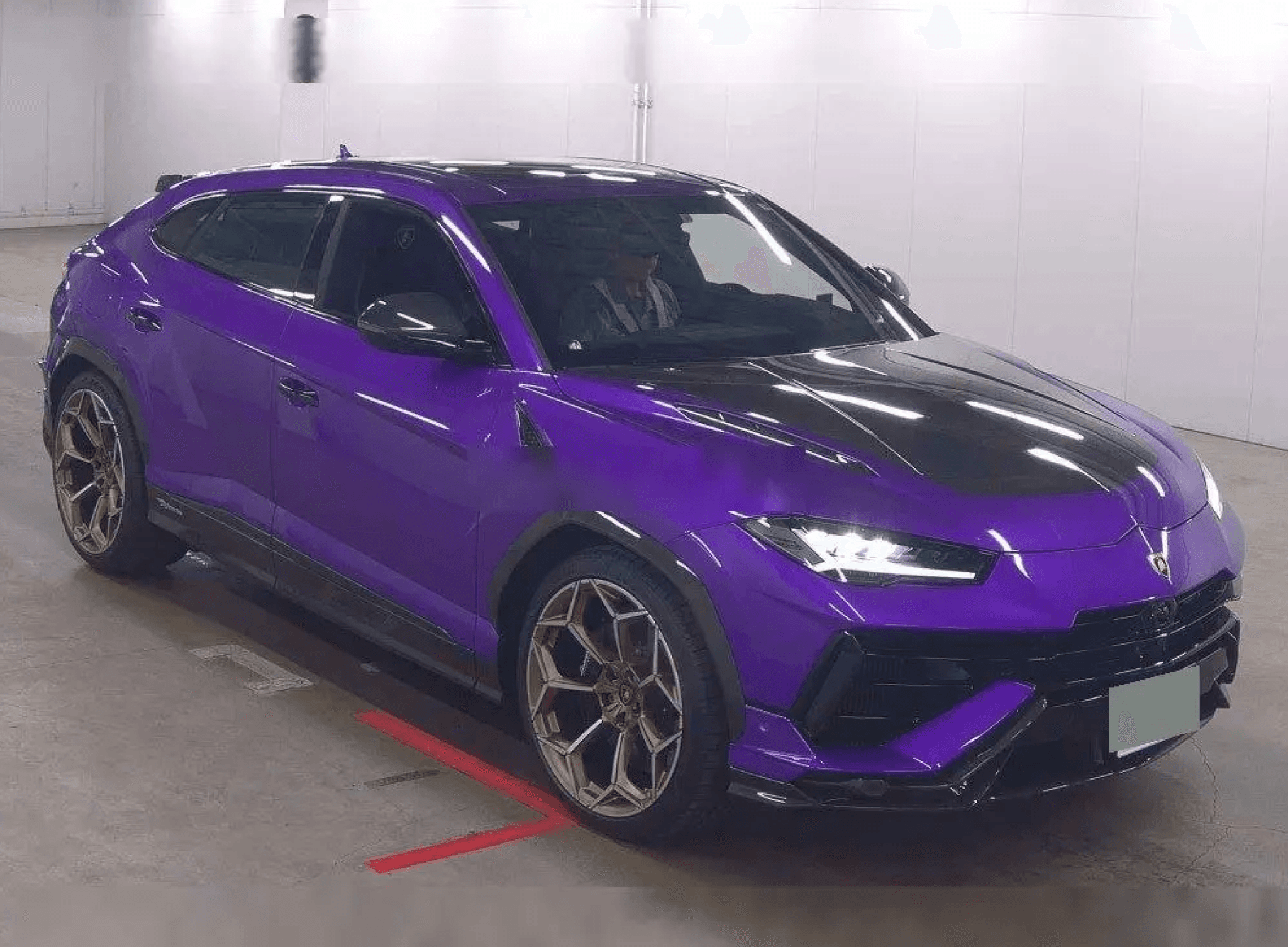 Lamborghini Urus - 1