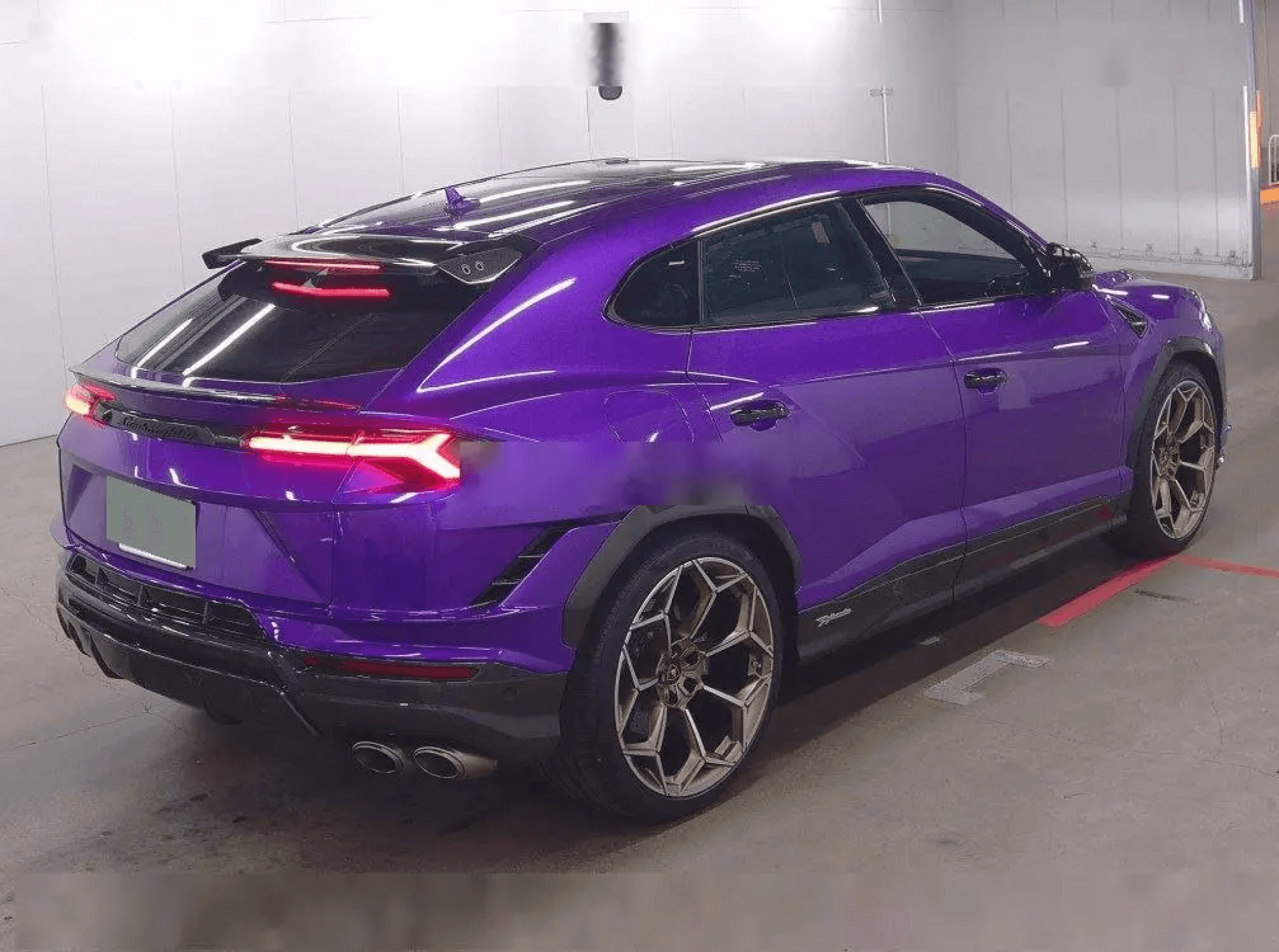 Lamborghini Urus - 4