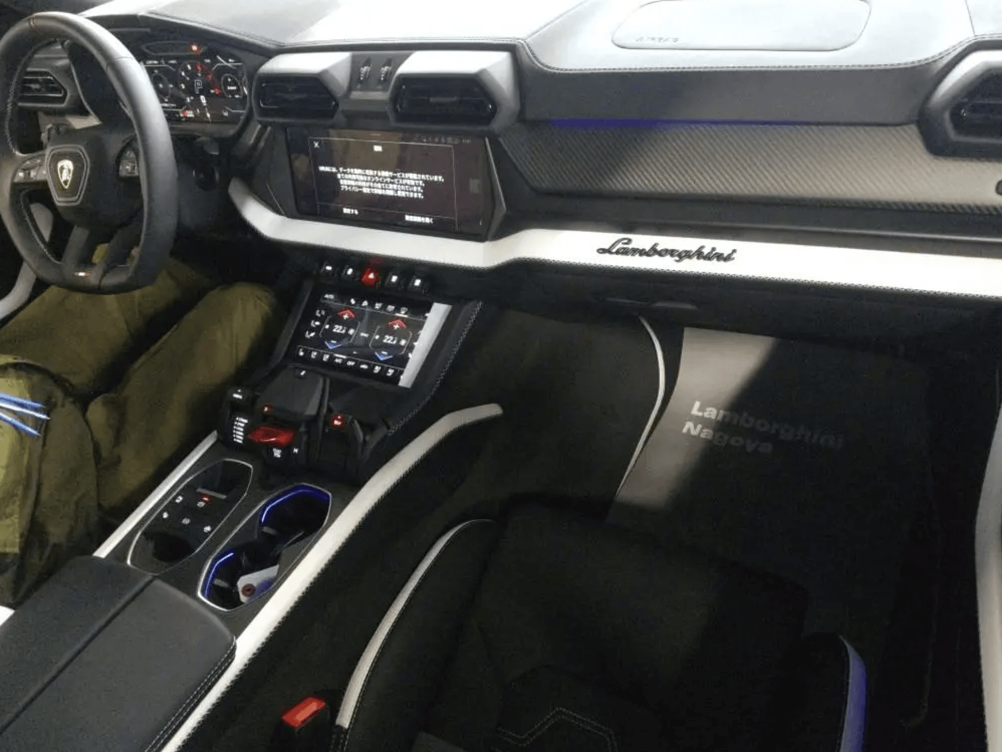 Lamborghini Urus - 5