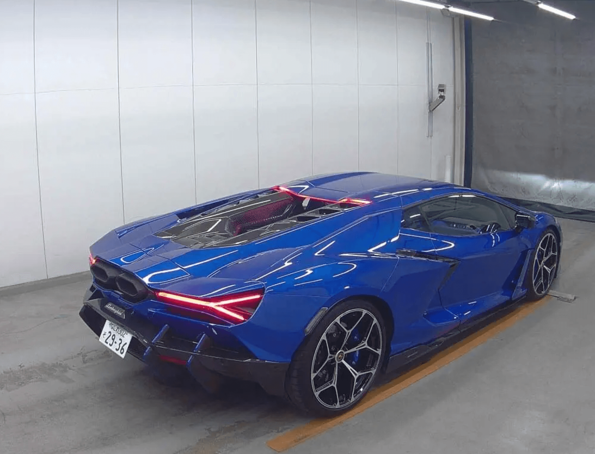Lamborghini Revuelto - 5
