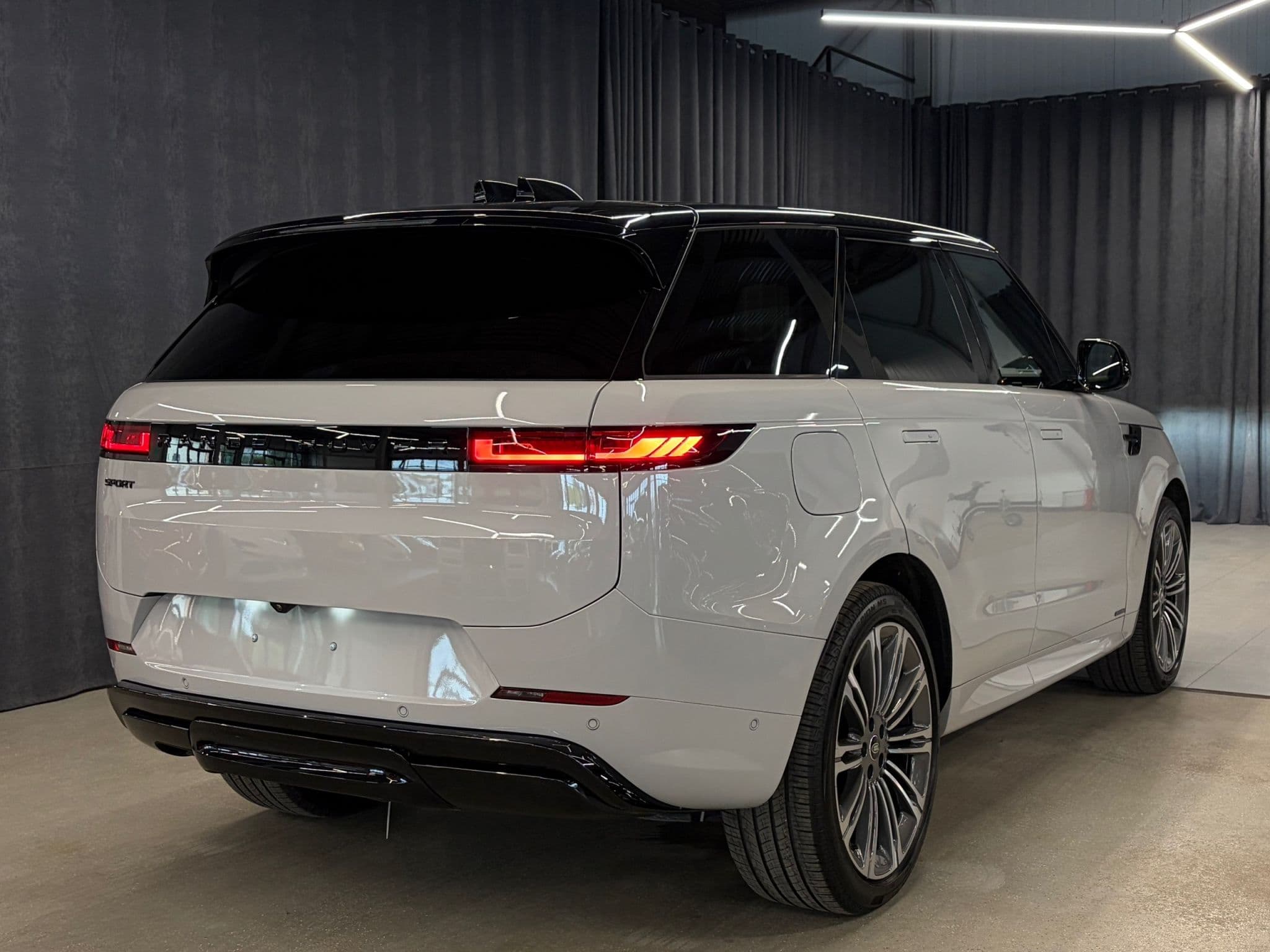 Land Rover Range Rover Sport - 5
