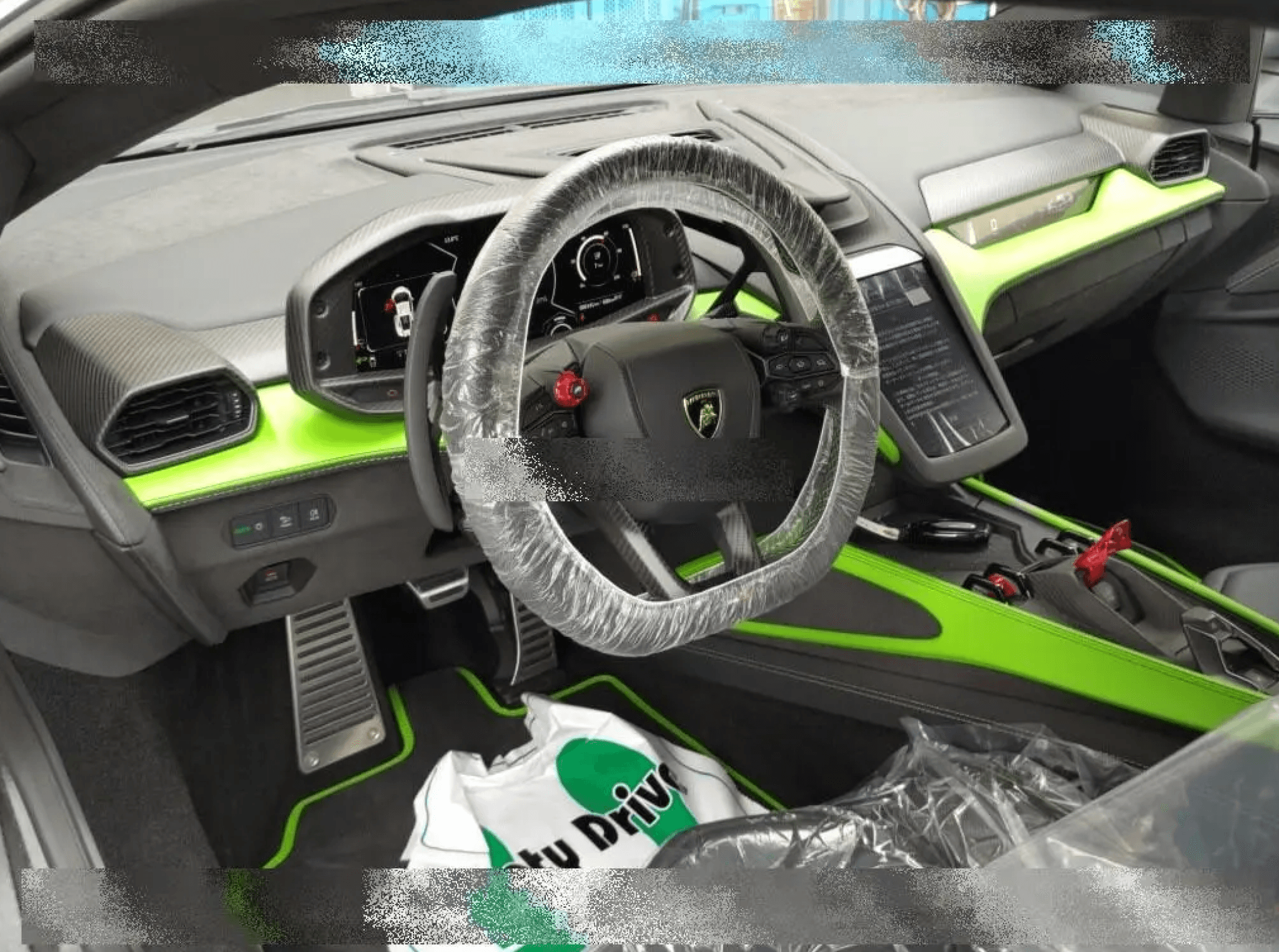Lamborghini Revuelto - 4