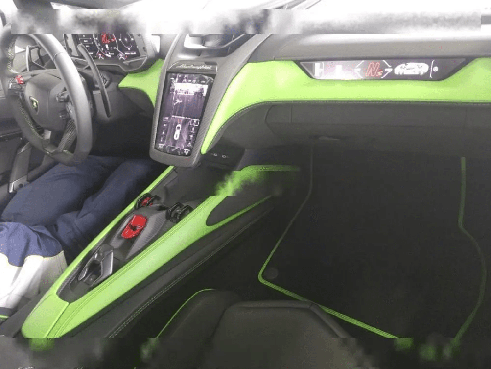 Lamborghini Revuelto - 5