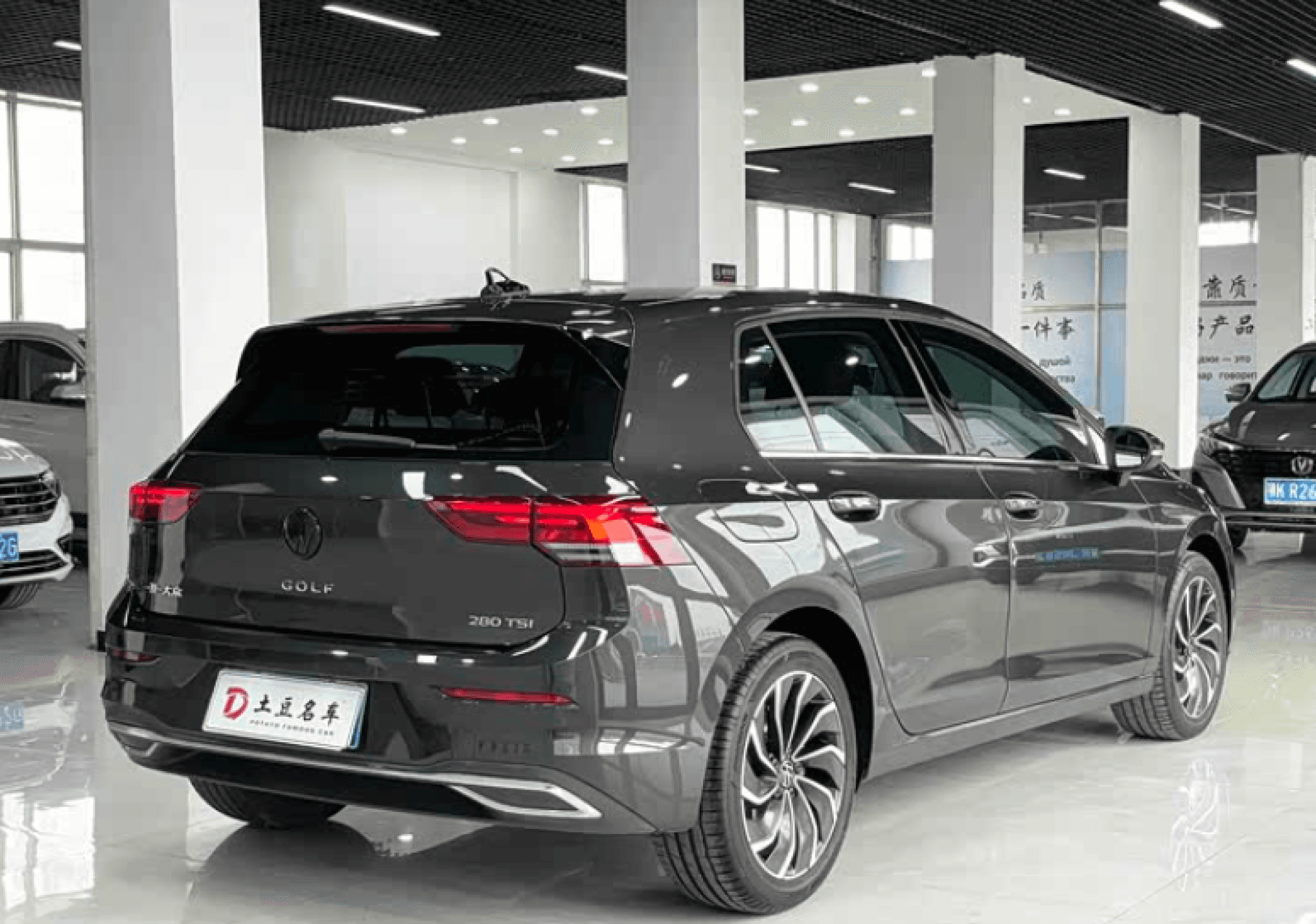 Volkswagen Golf - 4