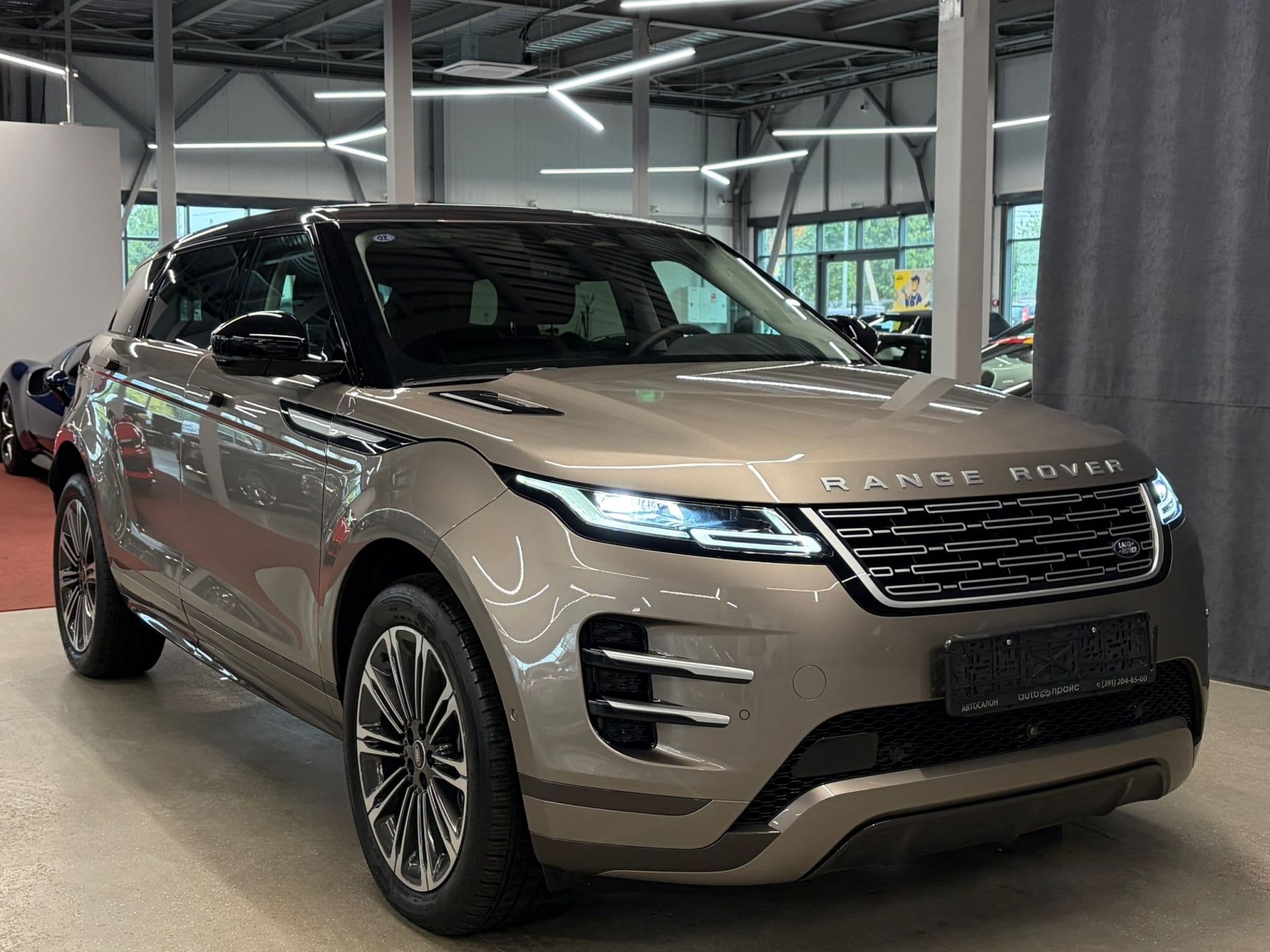 Land Rover Range Rover Evoque - 4