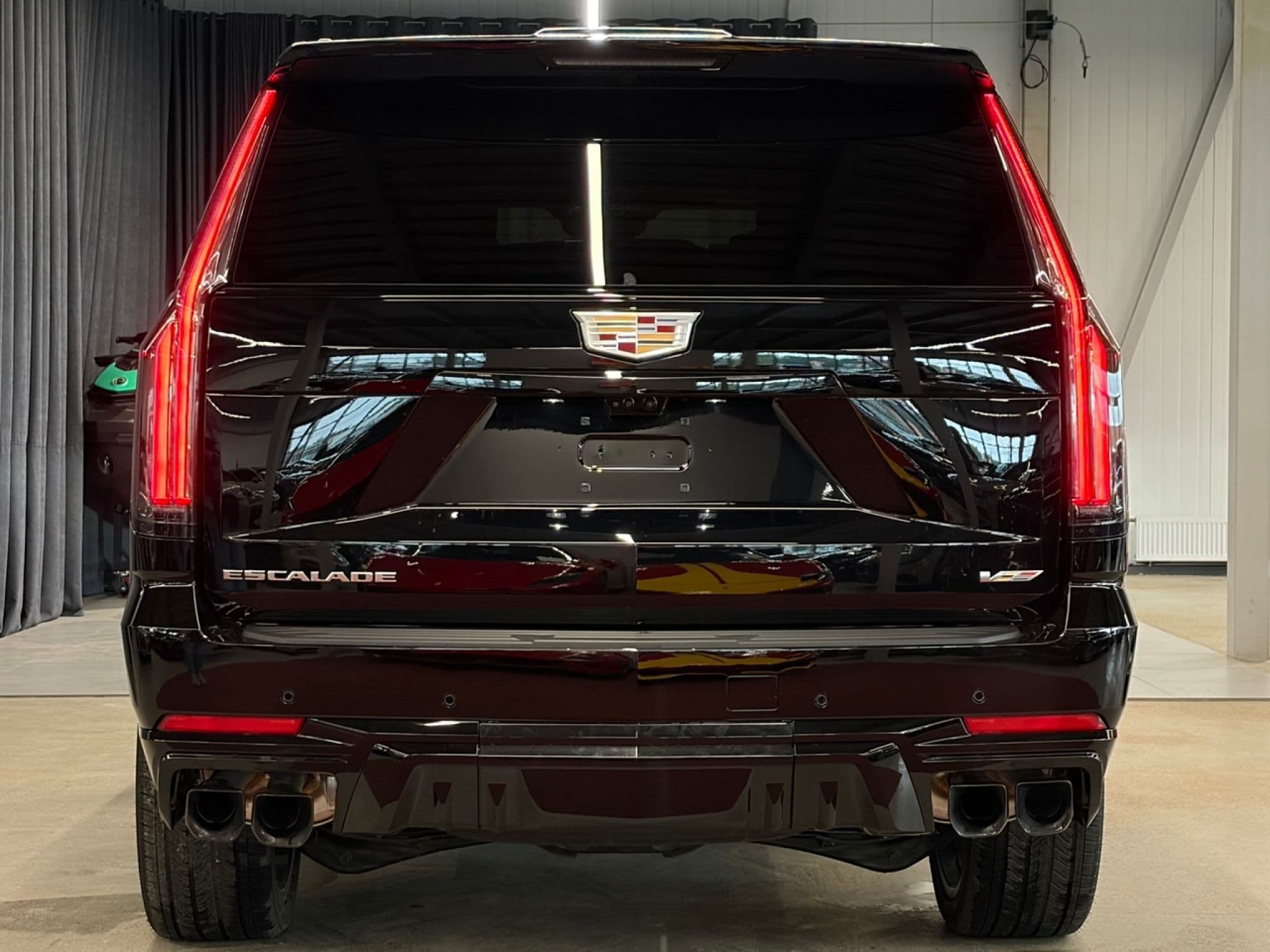 Cadillac Escalade-V - 5
