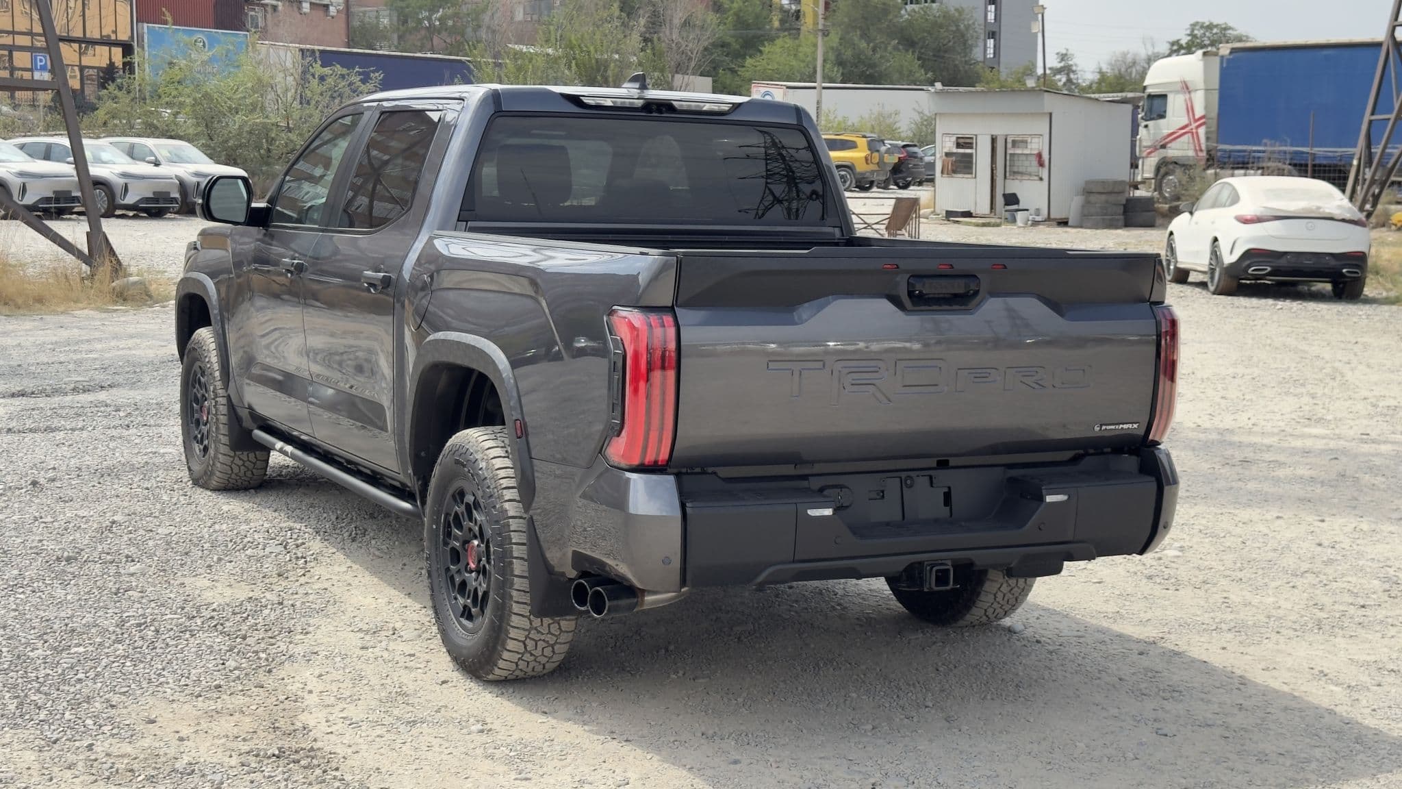 Toyota Tundra - 4