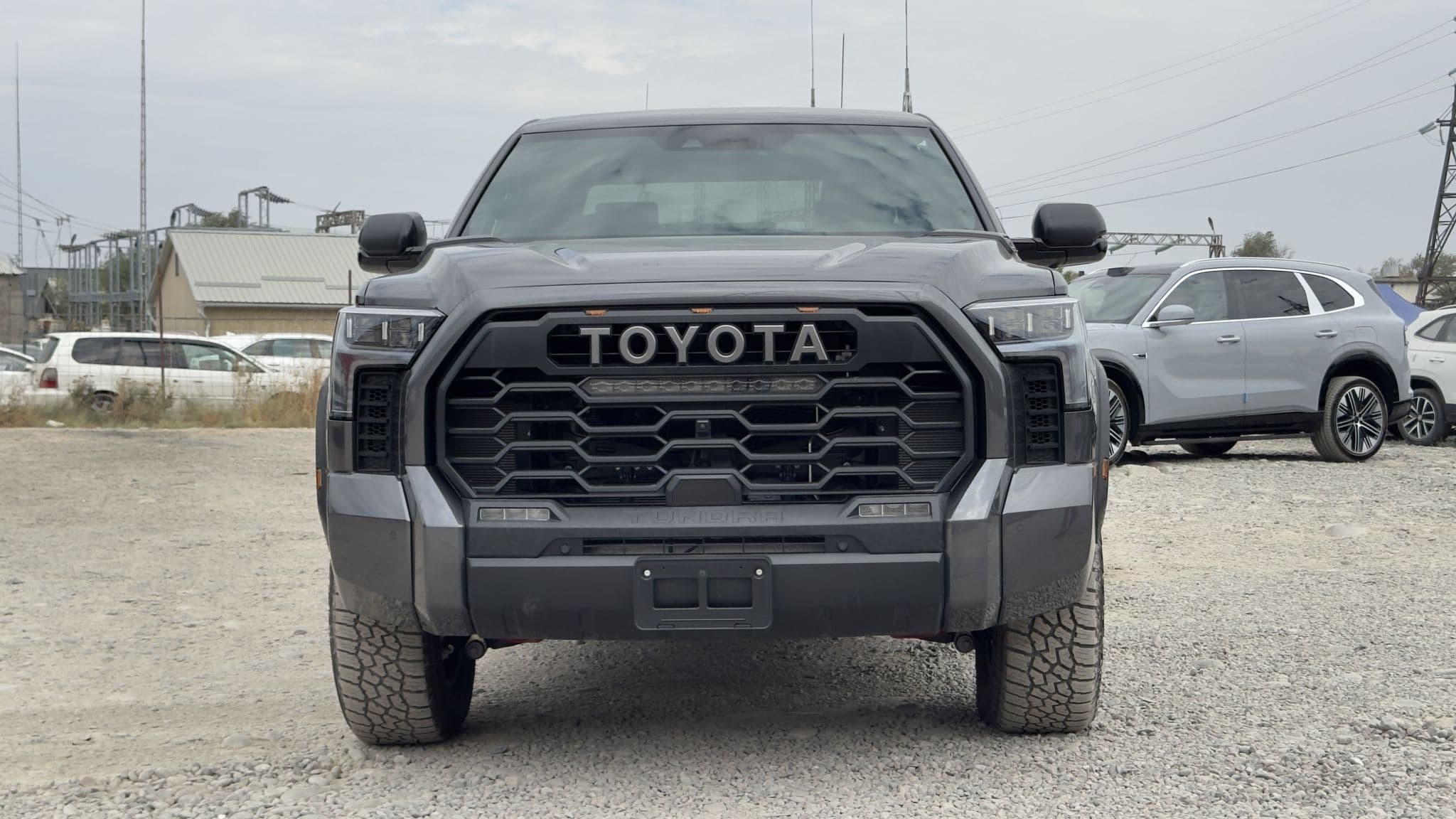 Toyota Tundra - 2