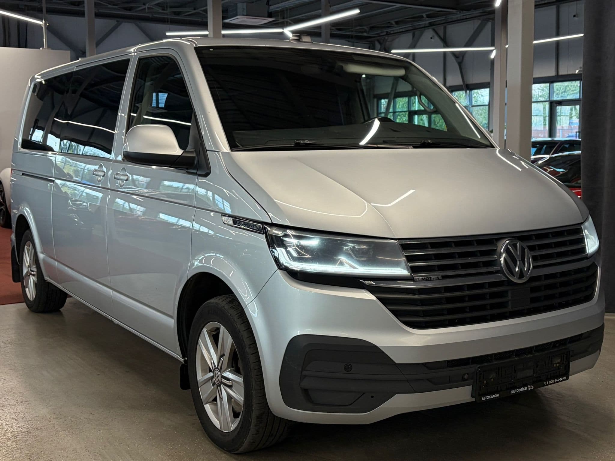 Volkswagen Caravelle - 4