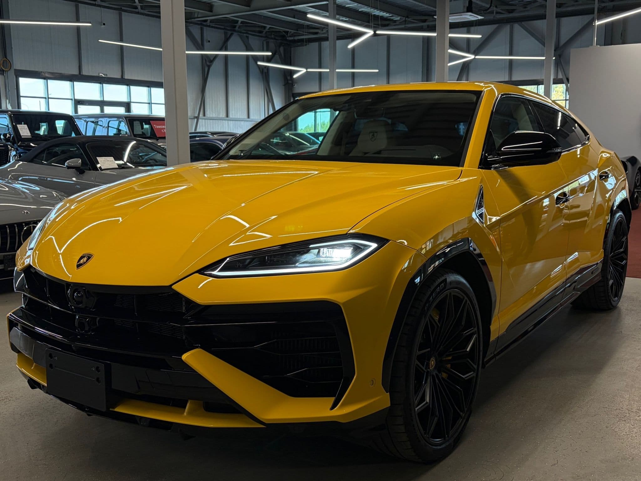 Lamborghini Urus - 2