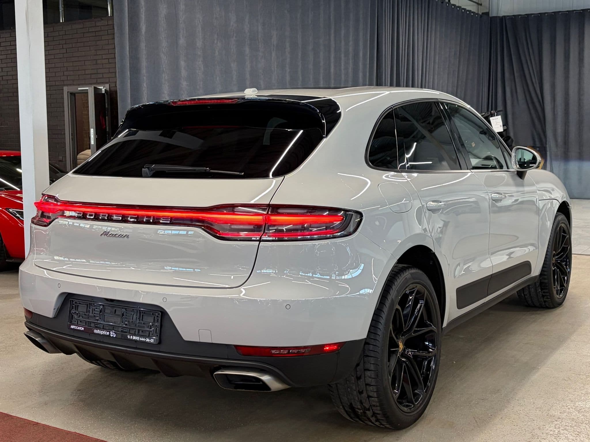 Porsche Macan - 5